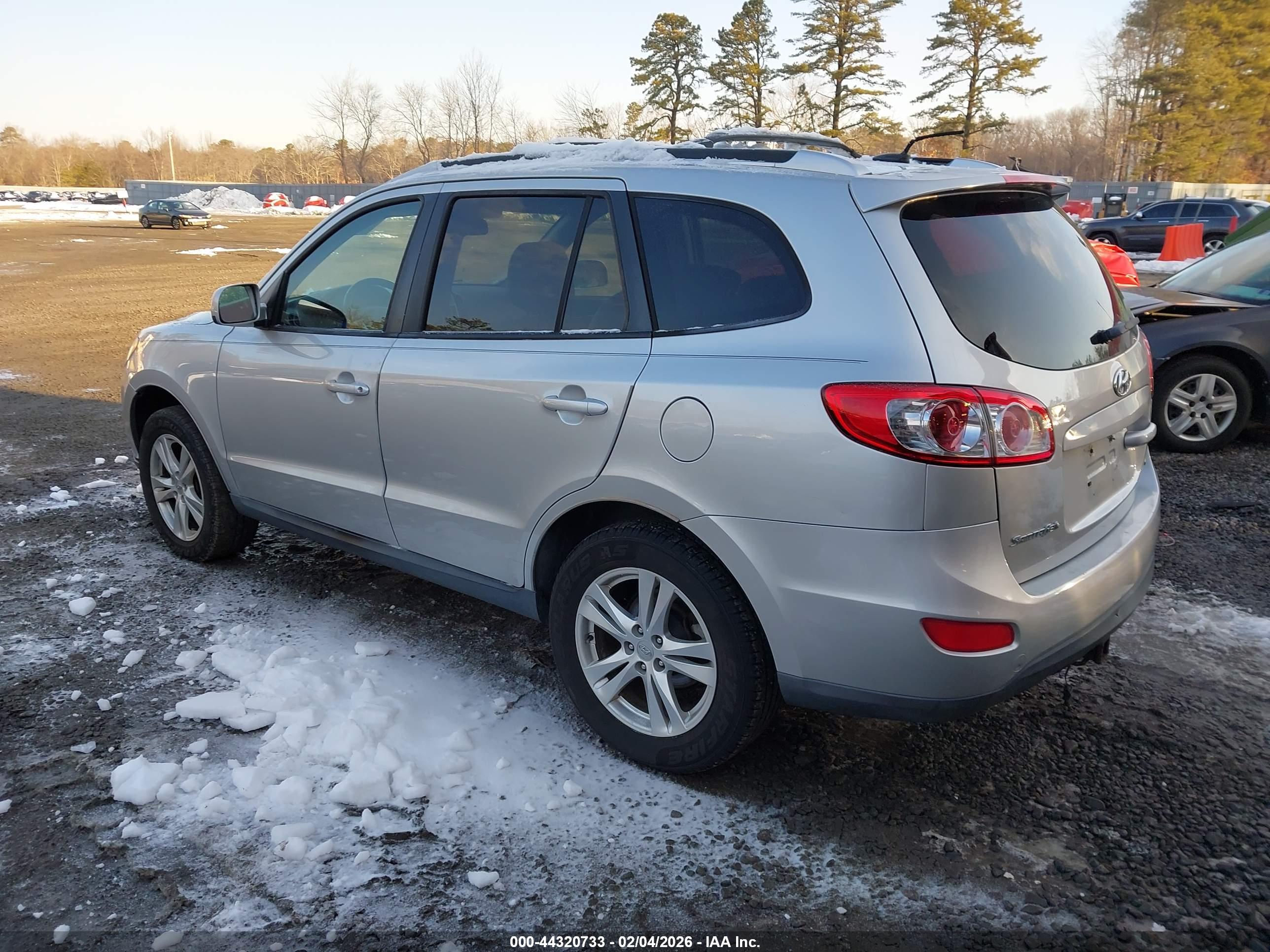HYUNDAI SANTA image 3