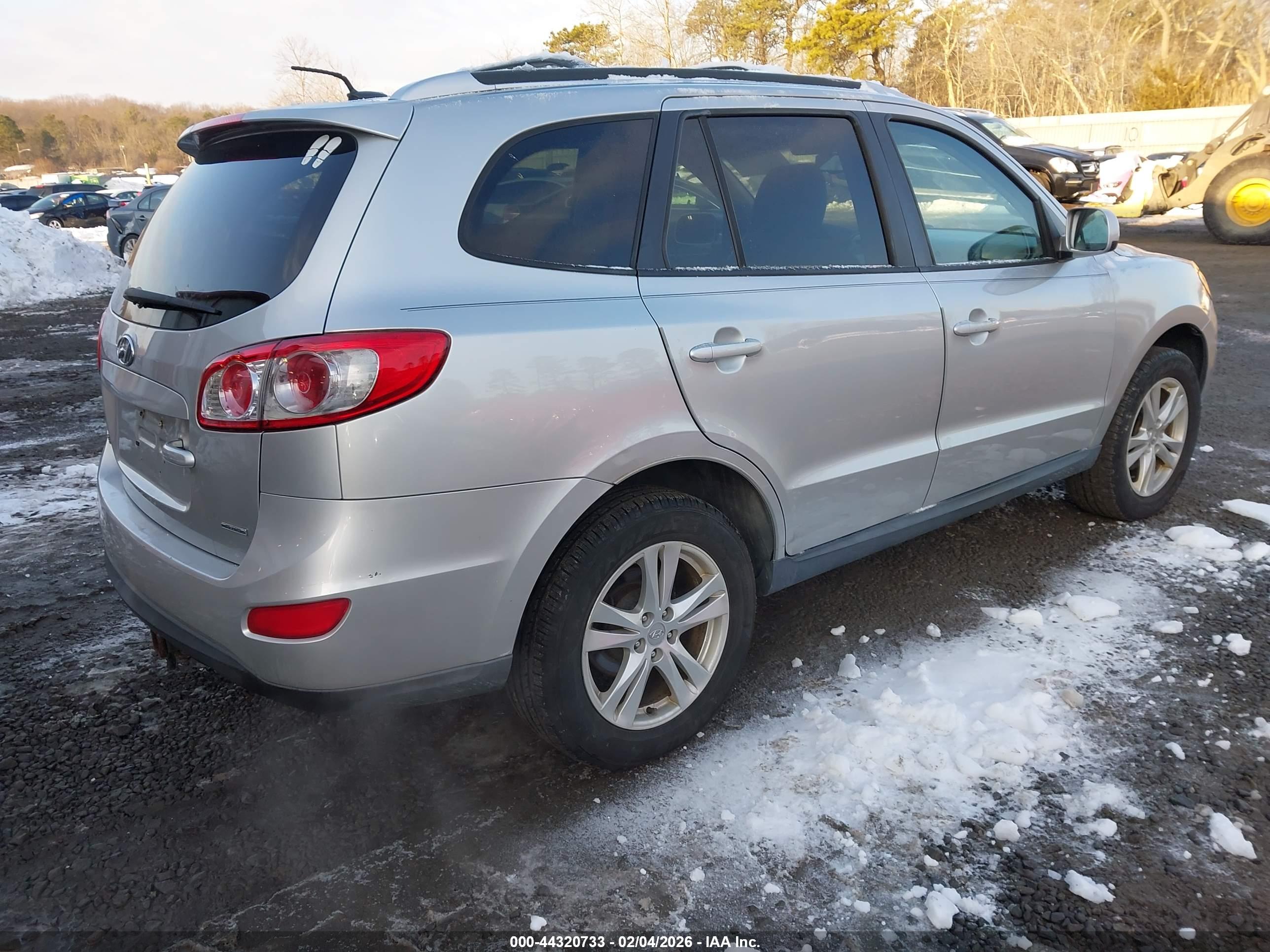 HYUNDAI SANTA image 4