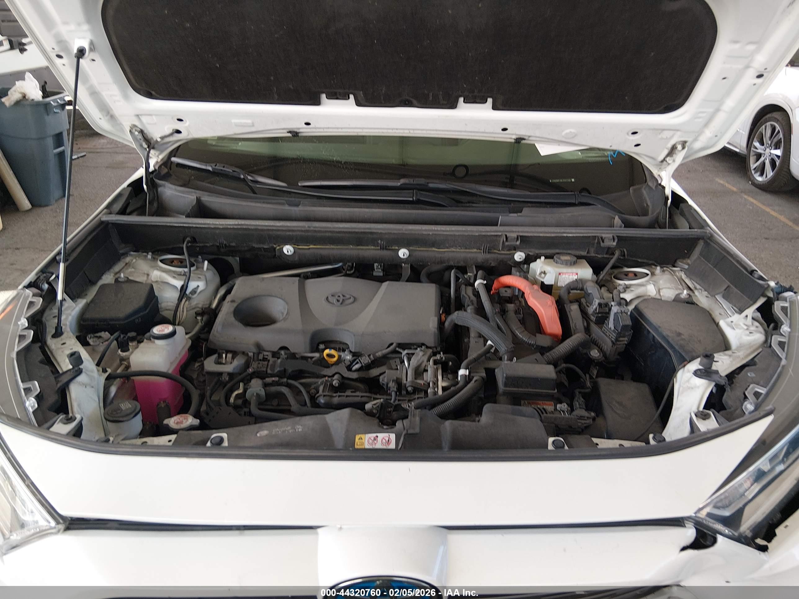 TOYOTA RAV4 image 10