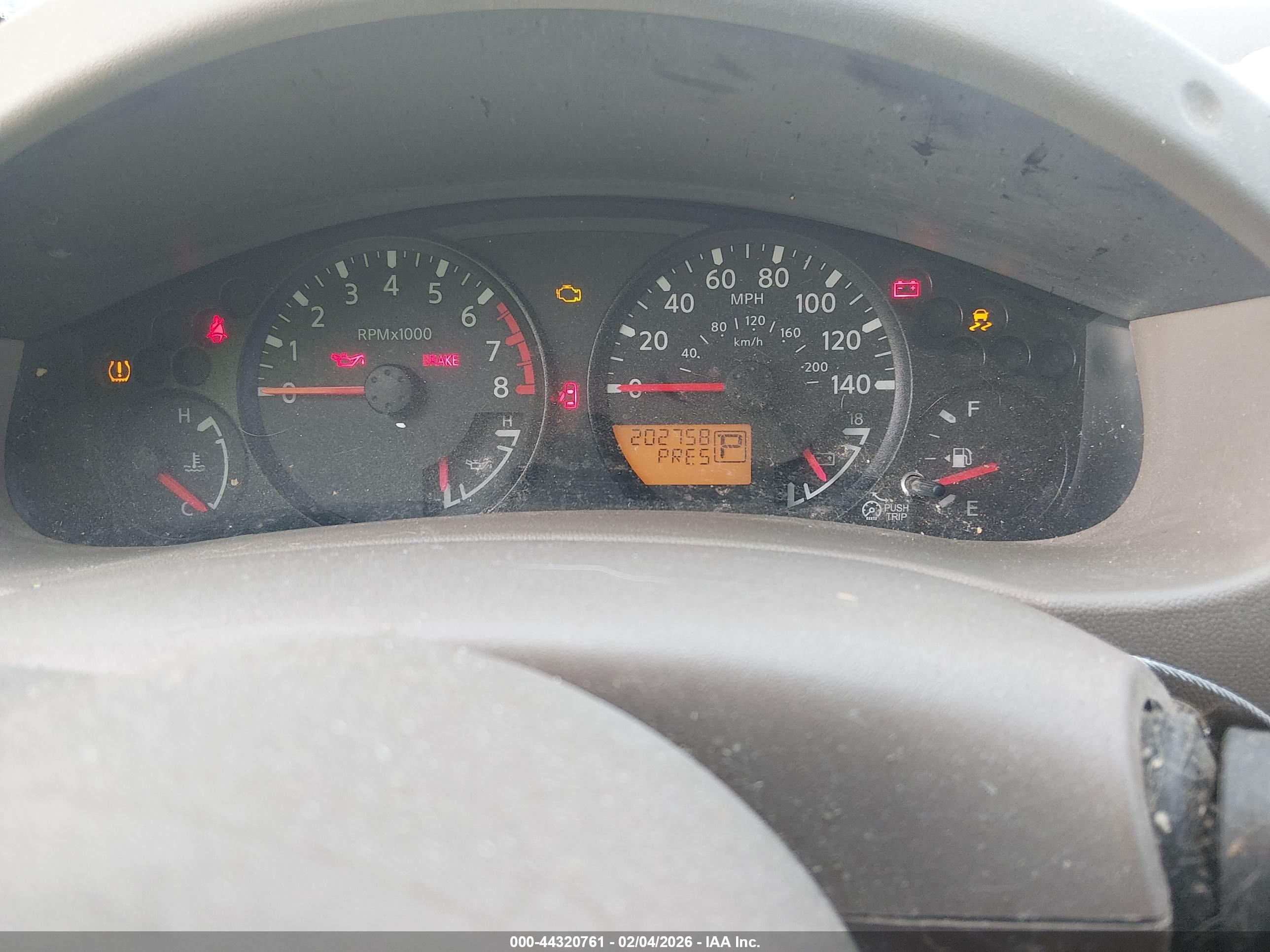 NISSAN FRONTIER image 7