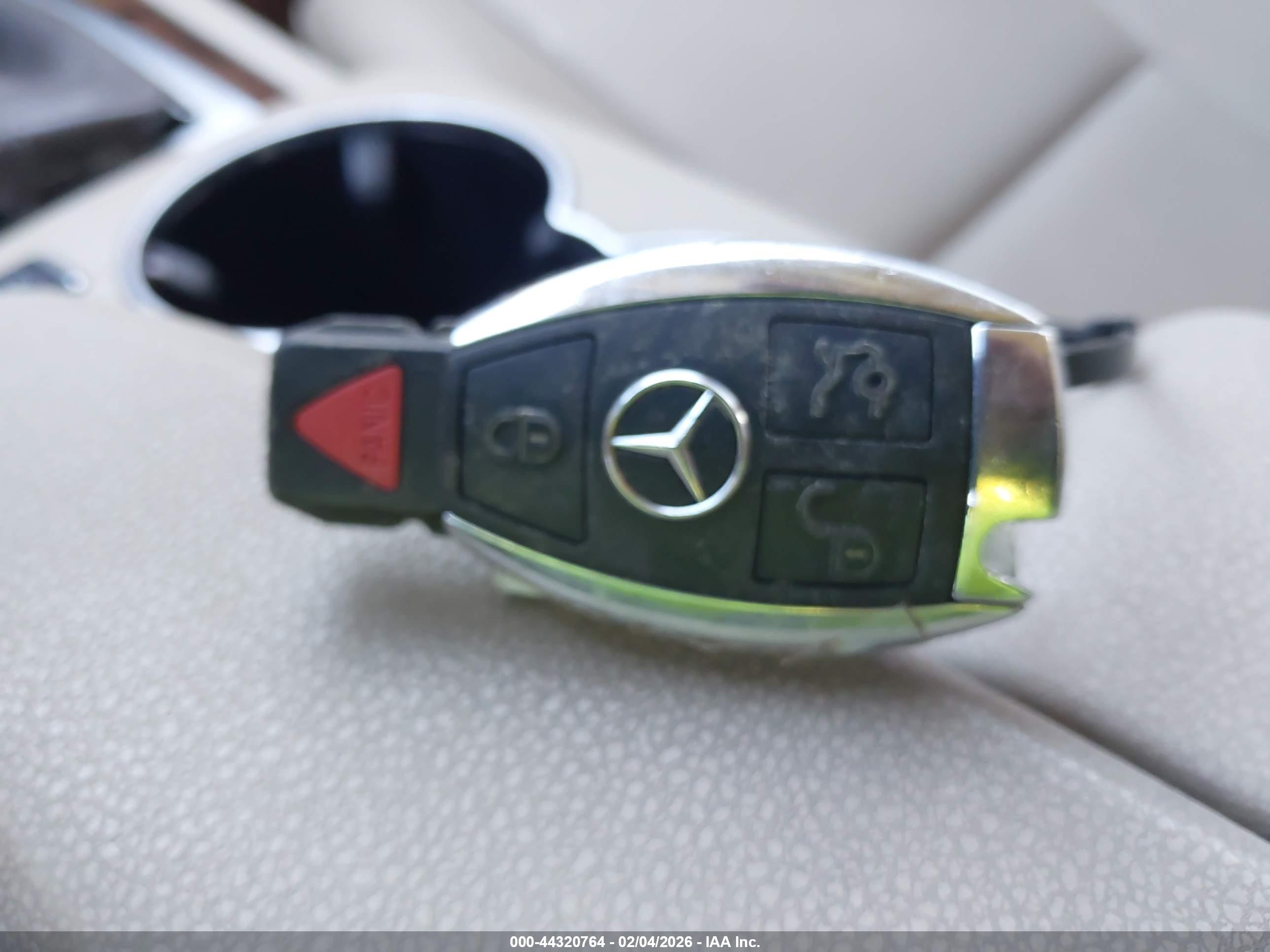MERCEDES-BENZ C image 11