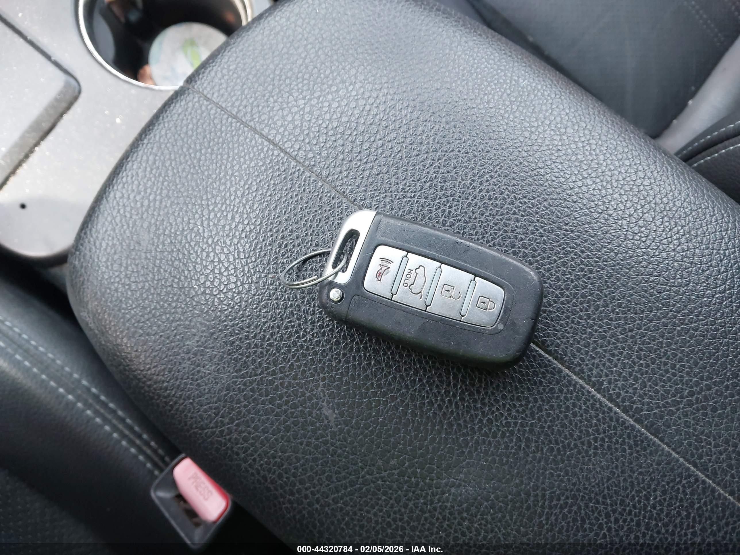 KIA SORENTO image 11