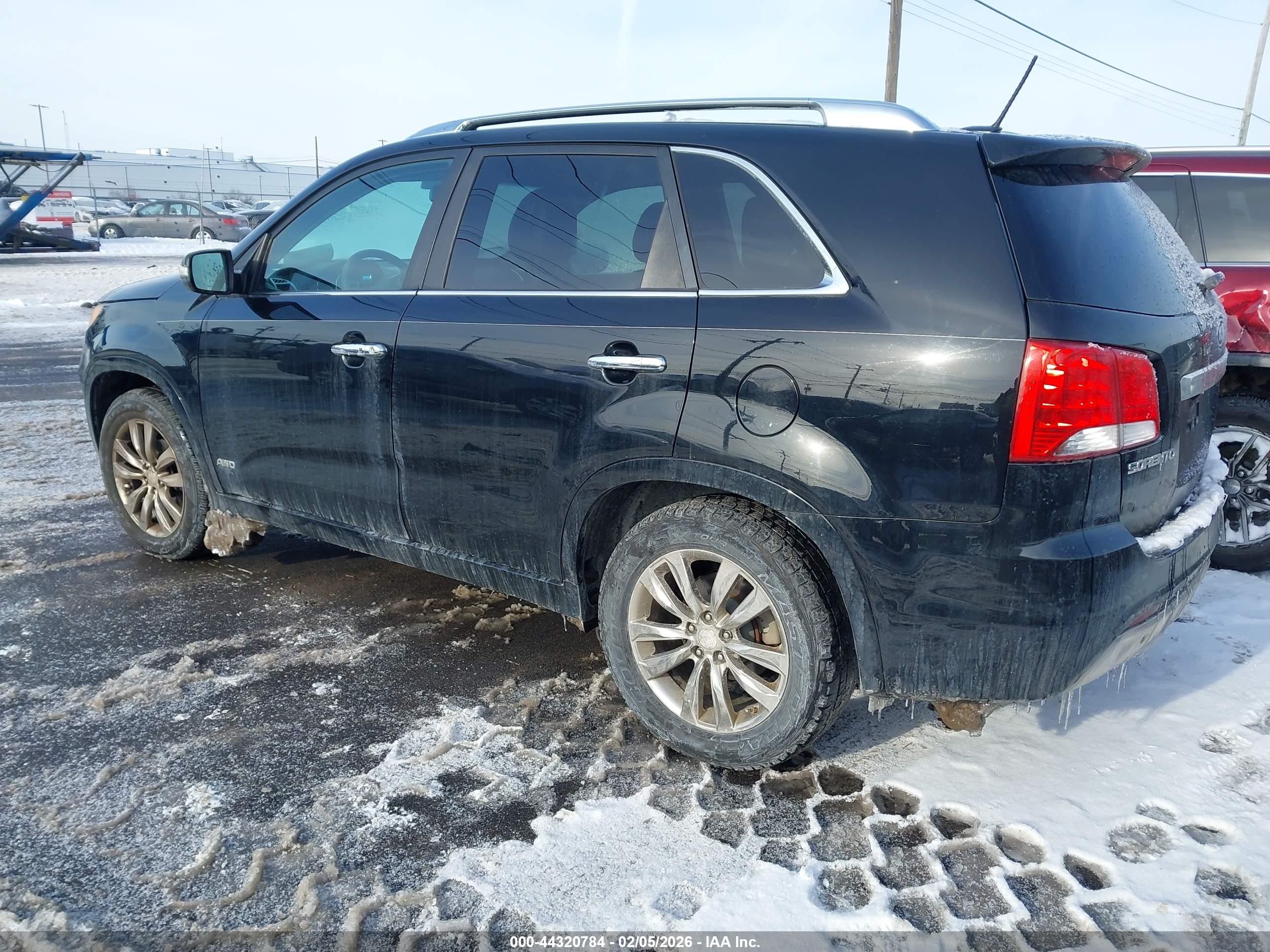 KIA SORENTO image 3