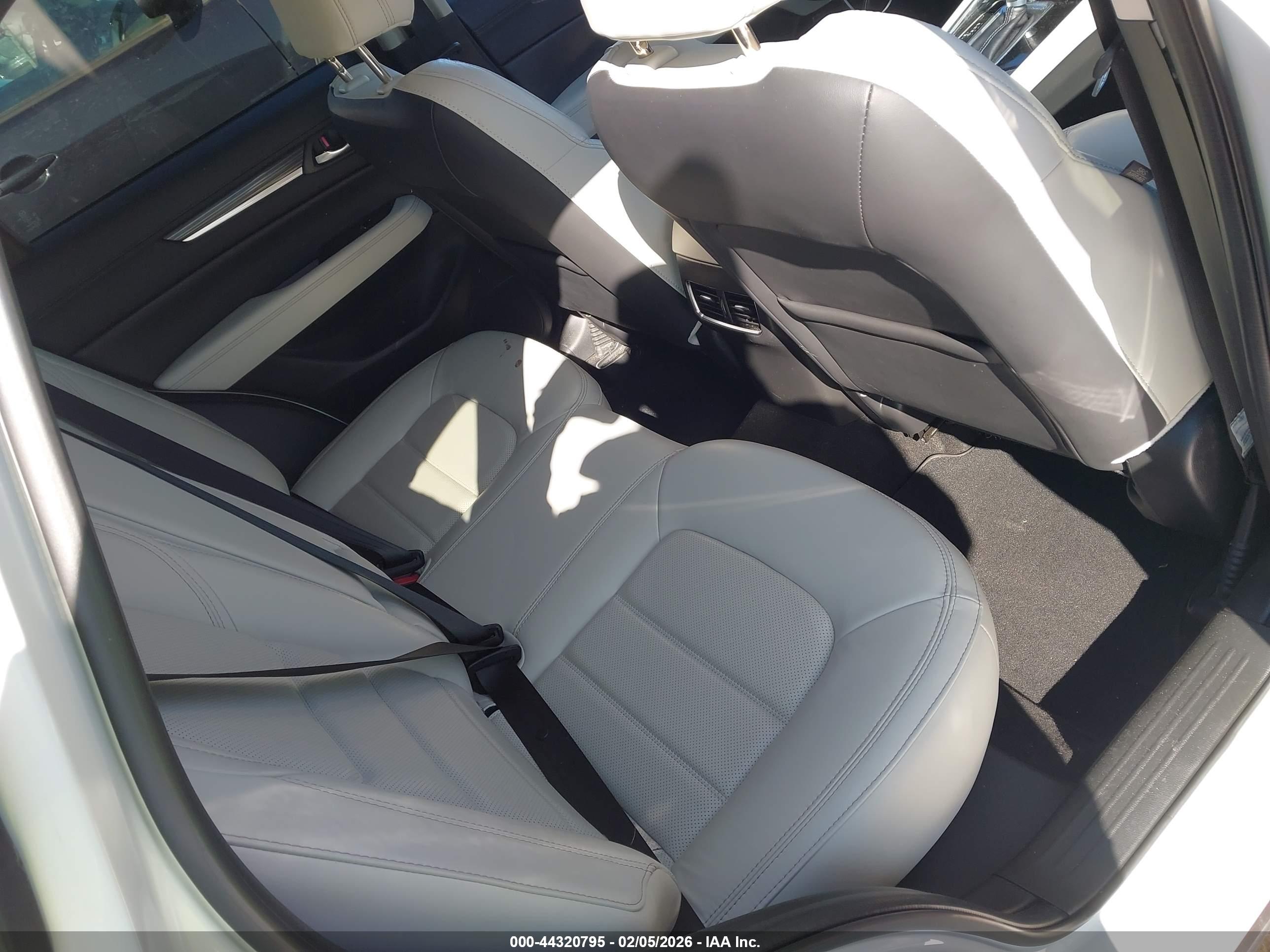 MAZDA CX-5 image 8