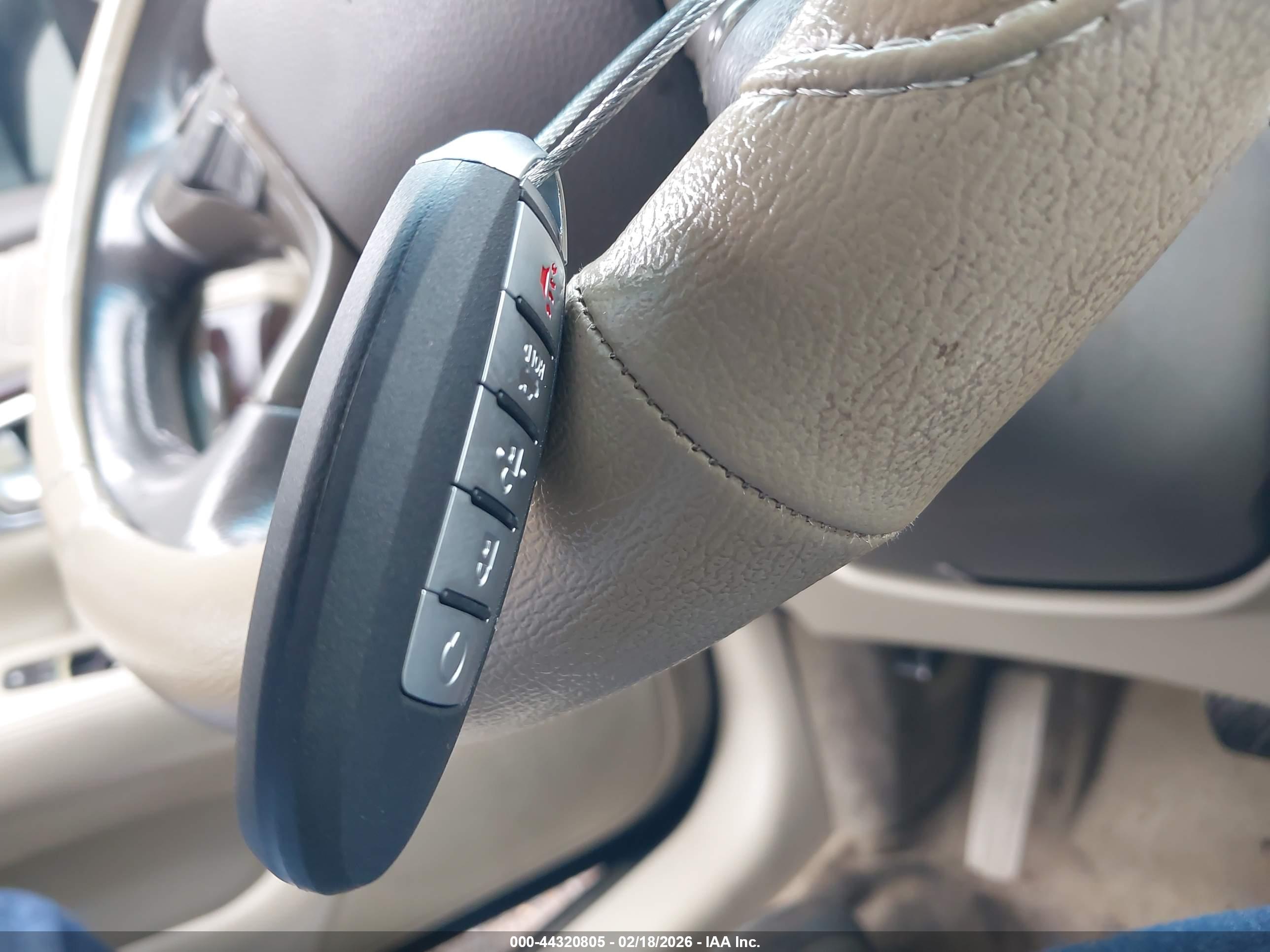 INFINITI M37 image 11