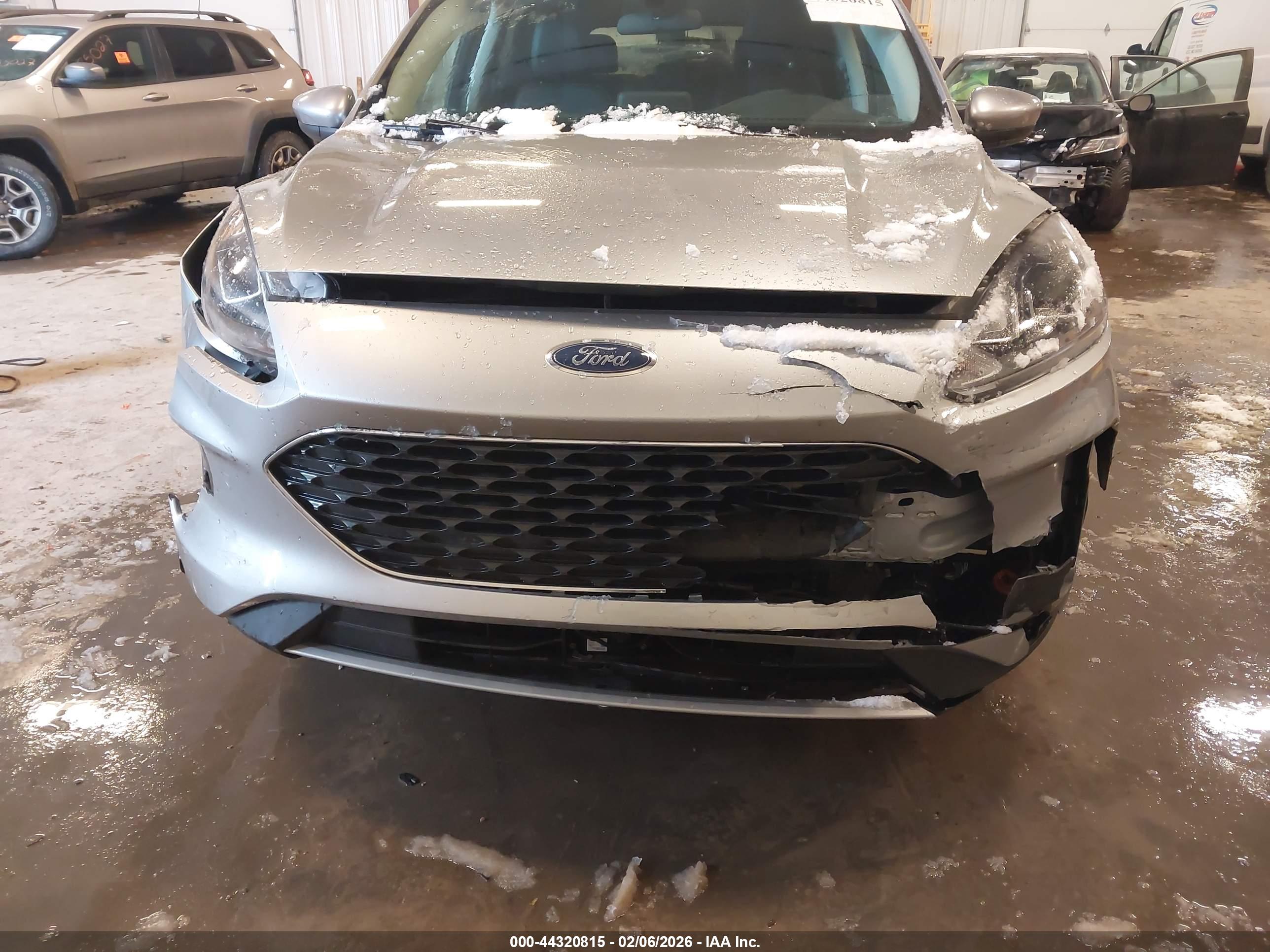 FORD ESCAPE image 6