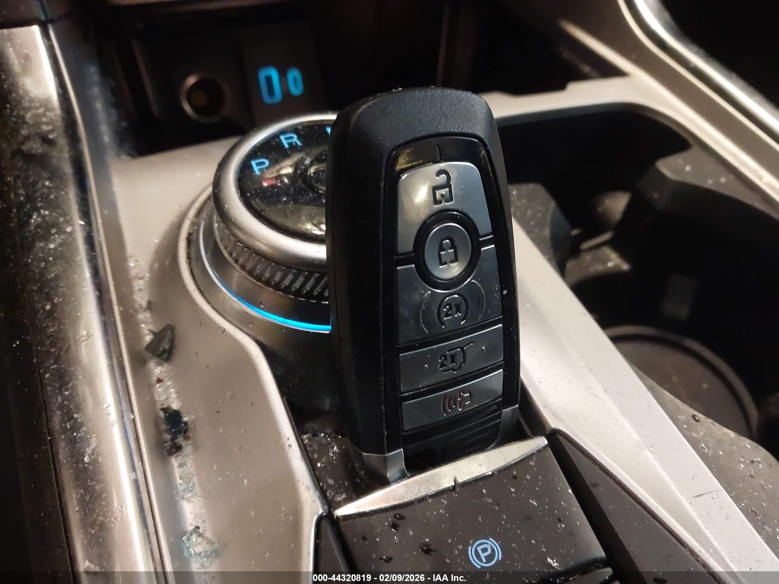 FORD EXPLORER image 11