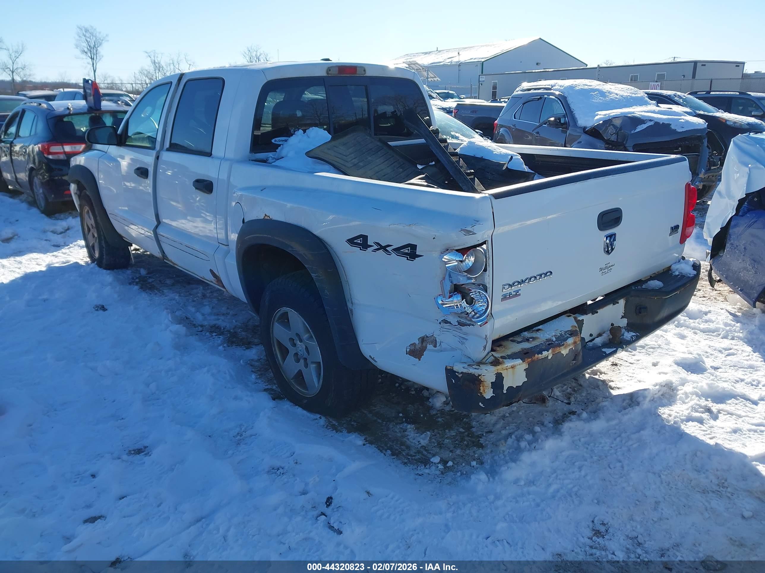 DODGE DAKOTA image 3