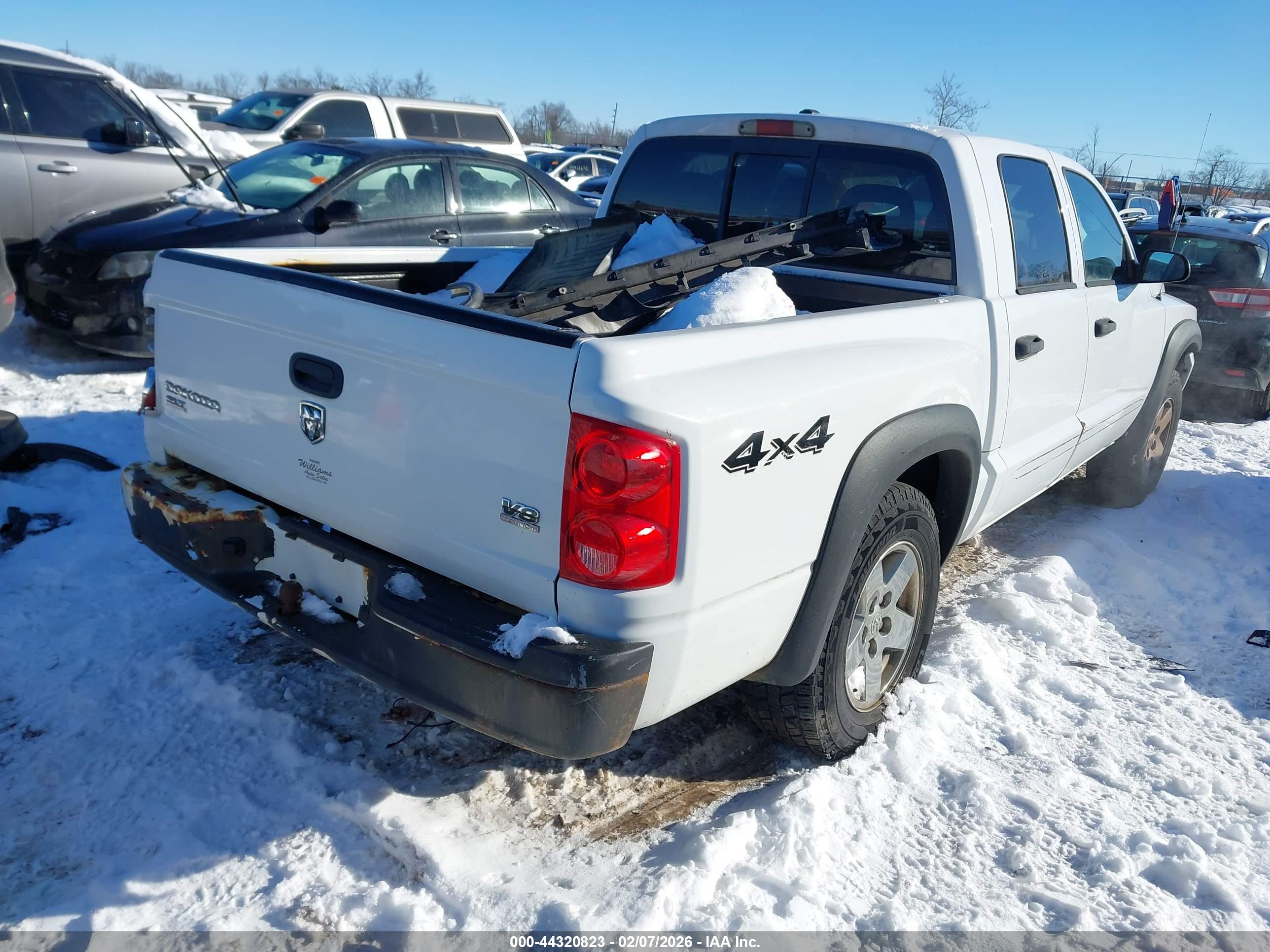 DODGE DAKOTA image 4