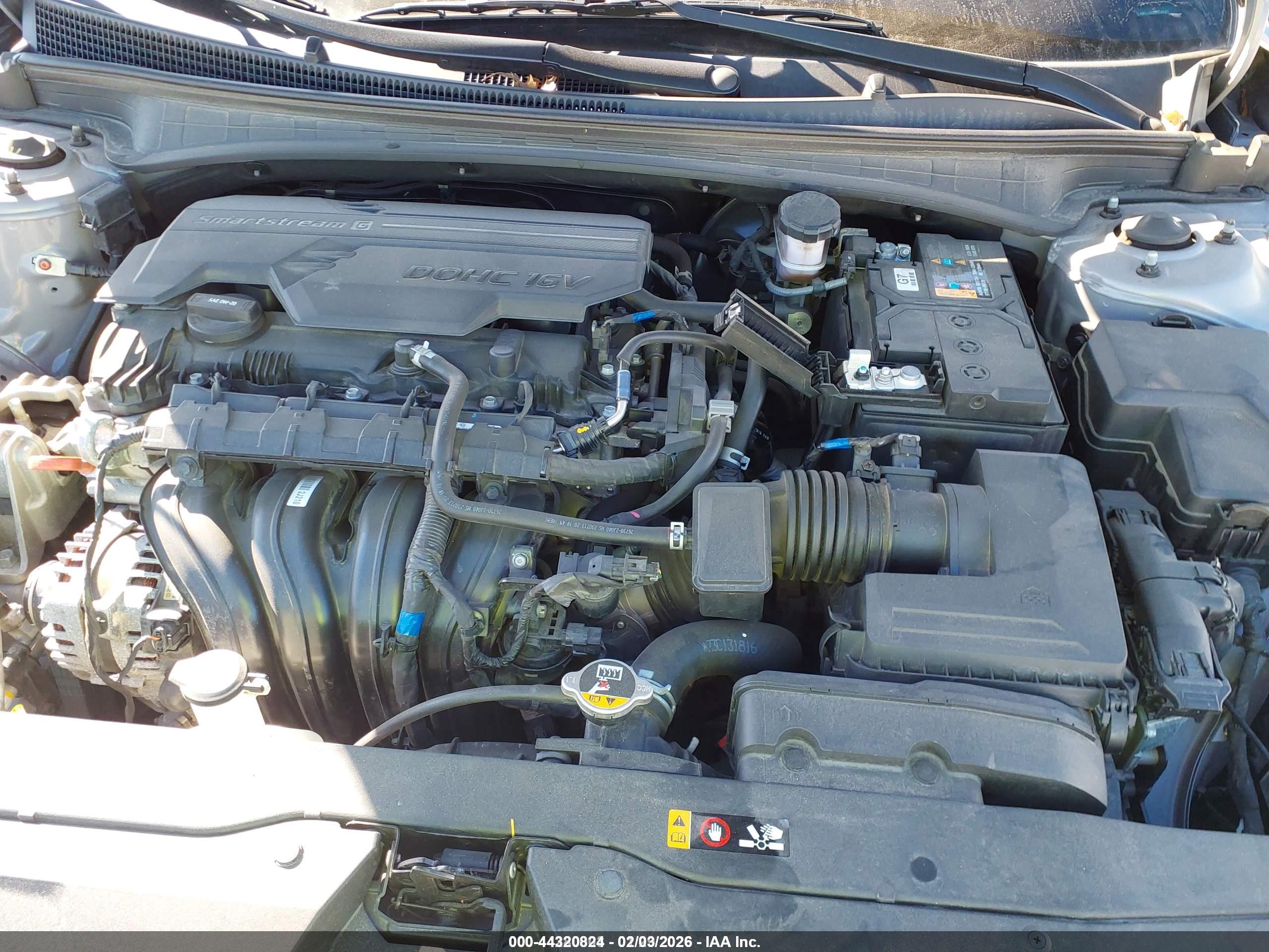 HYUNDAI ELANTRA image 10