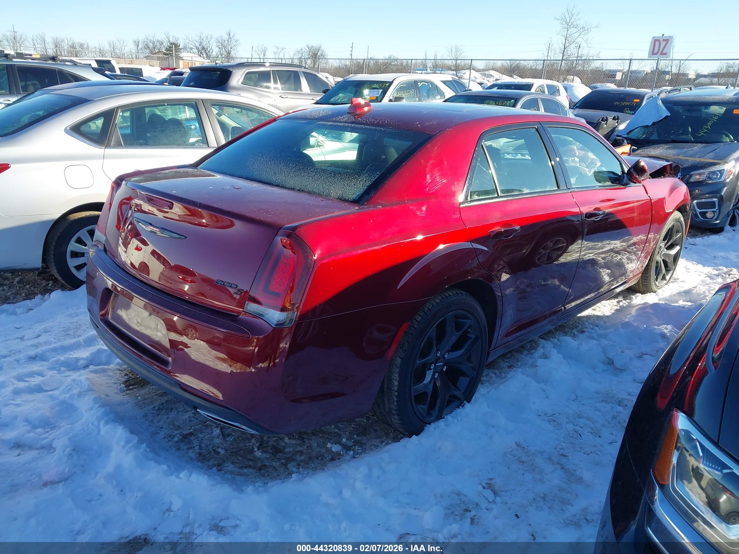 CHRYSLER 300 image 4