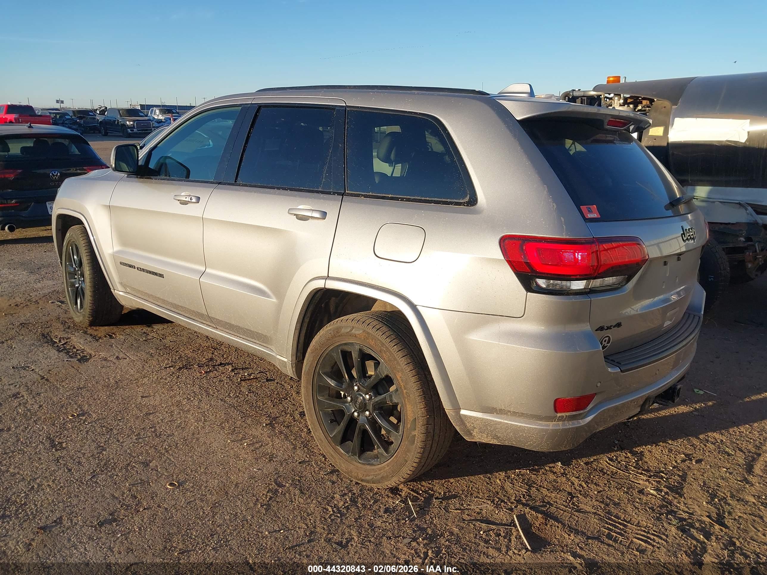 JEEP GRAND image 3