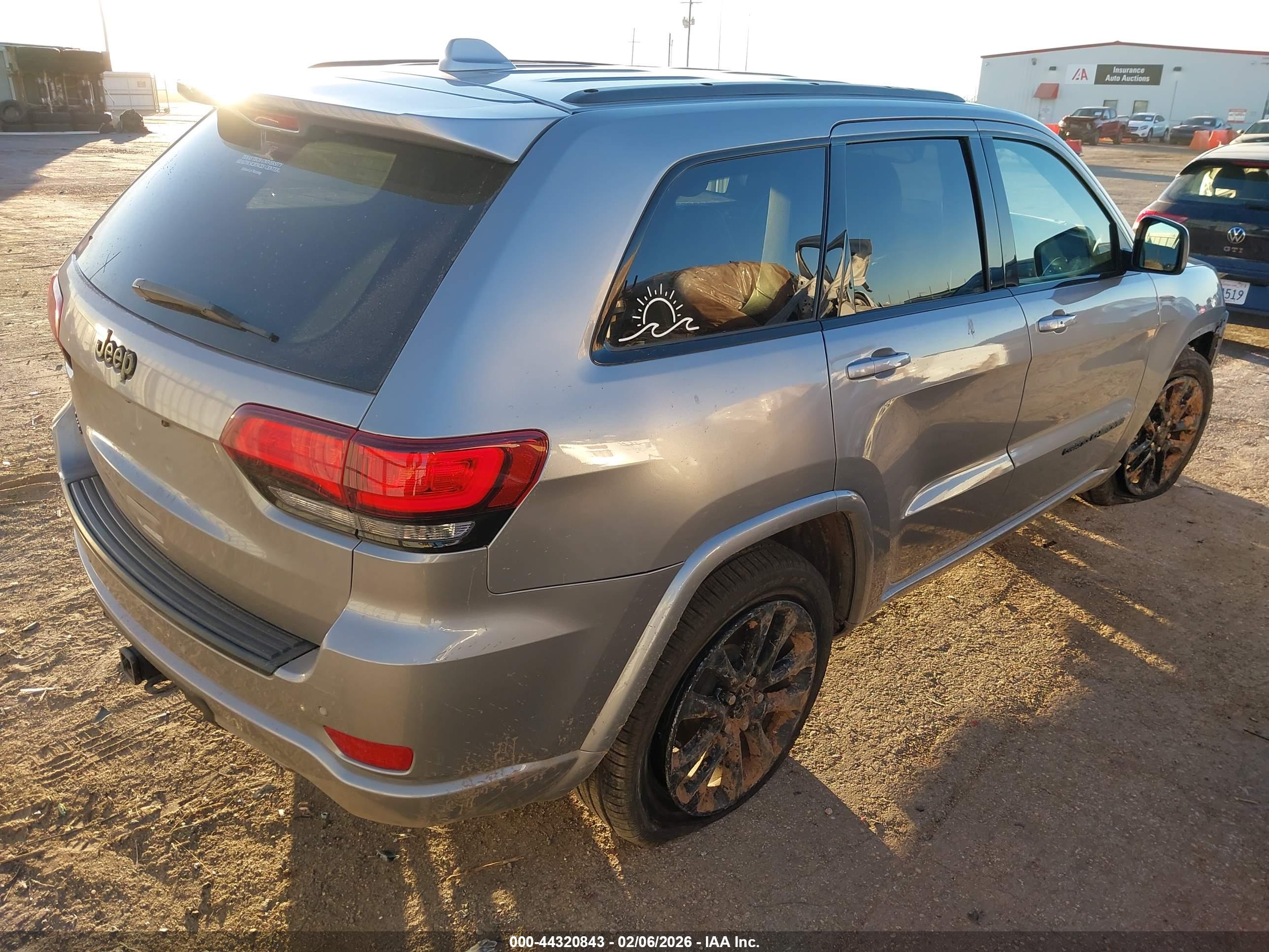 JEEP GRAND image 4