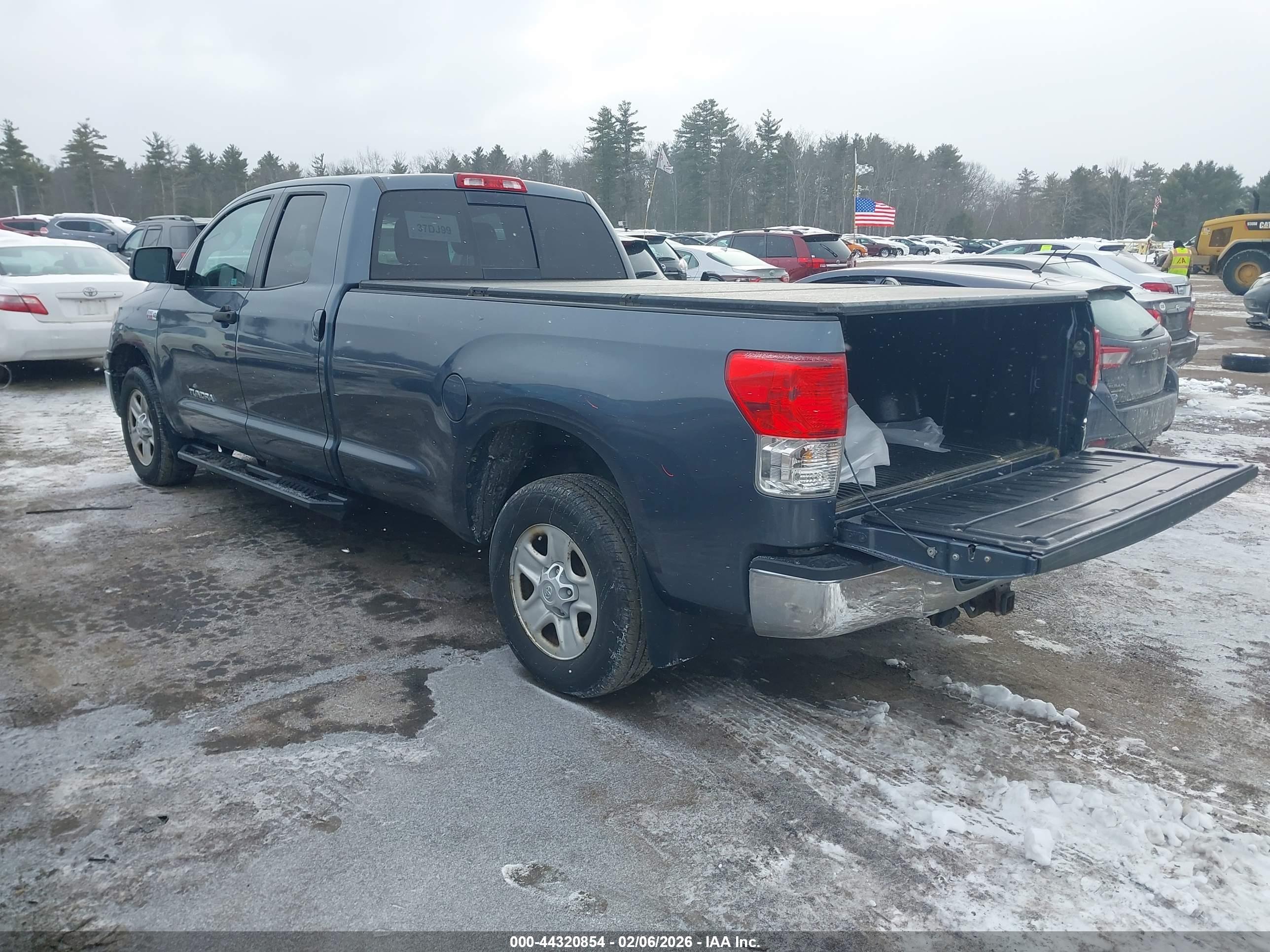 TOYOTA TUNDRA image 3