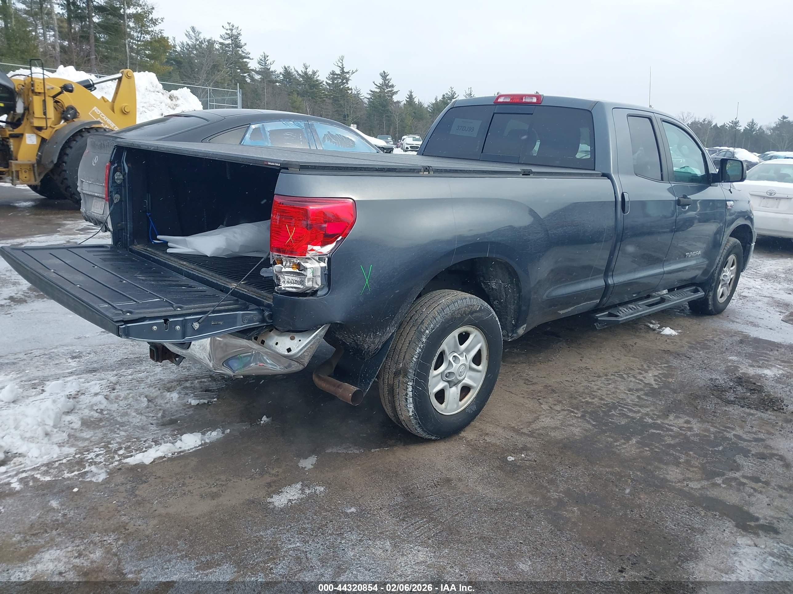 TOYOTA TUNDRA image 4