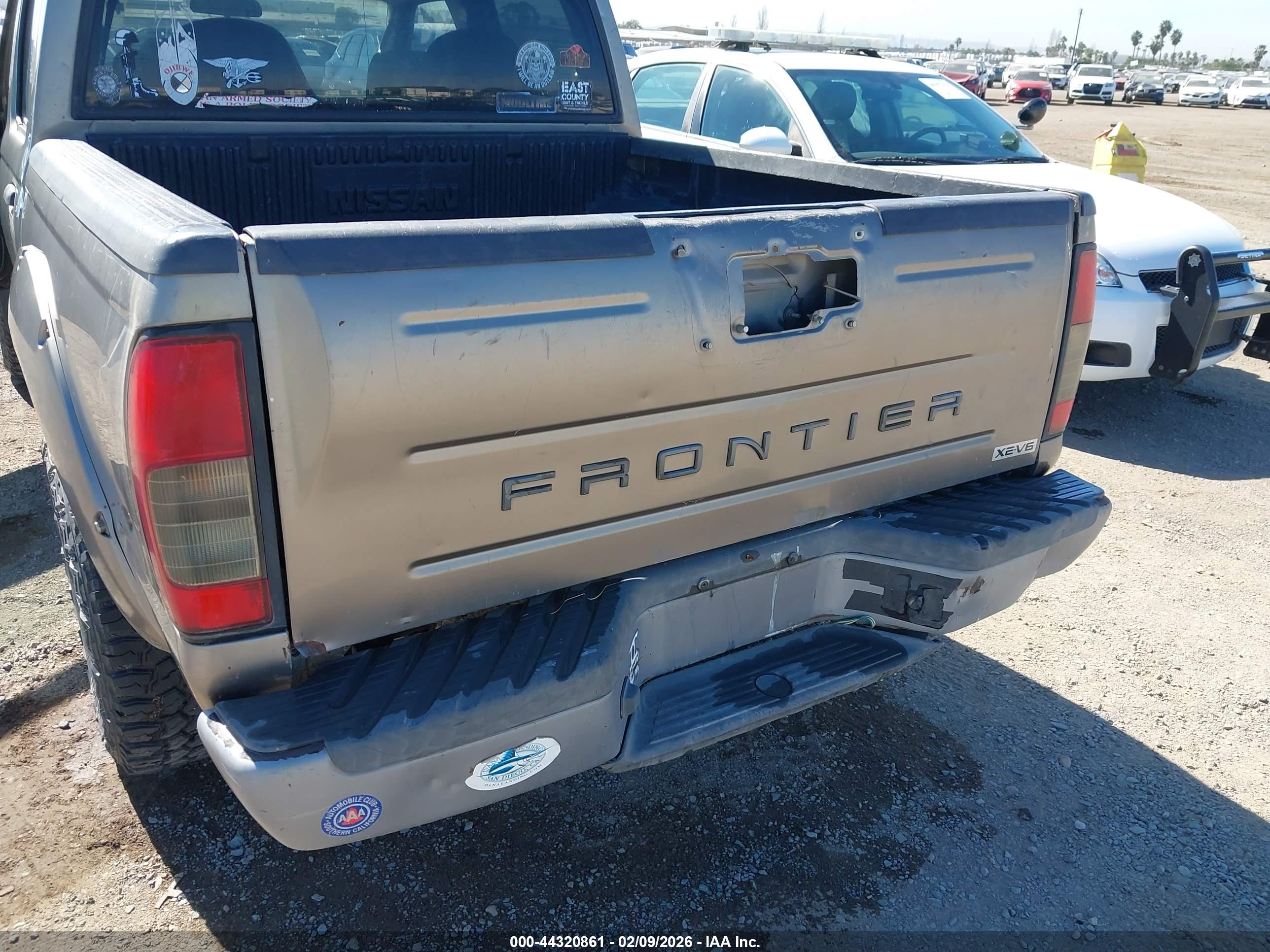 NISSAN FRONTIER image 6
