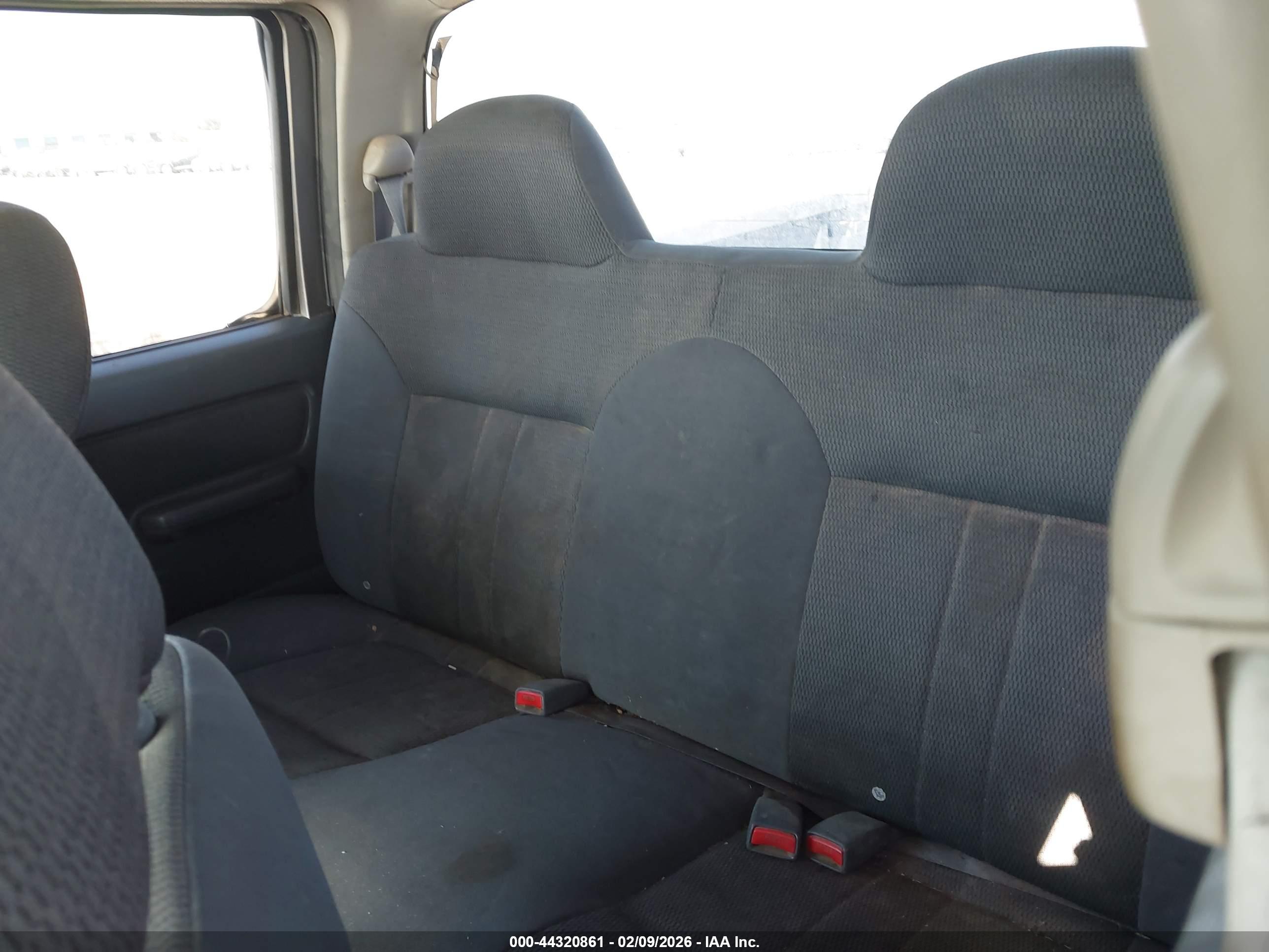 NISSAN FRONTIER image 8