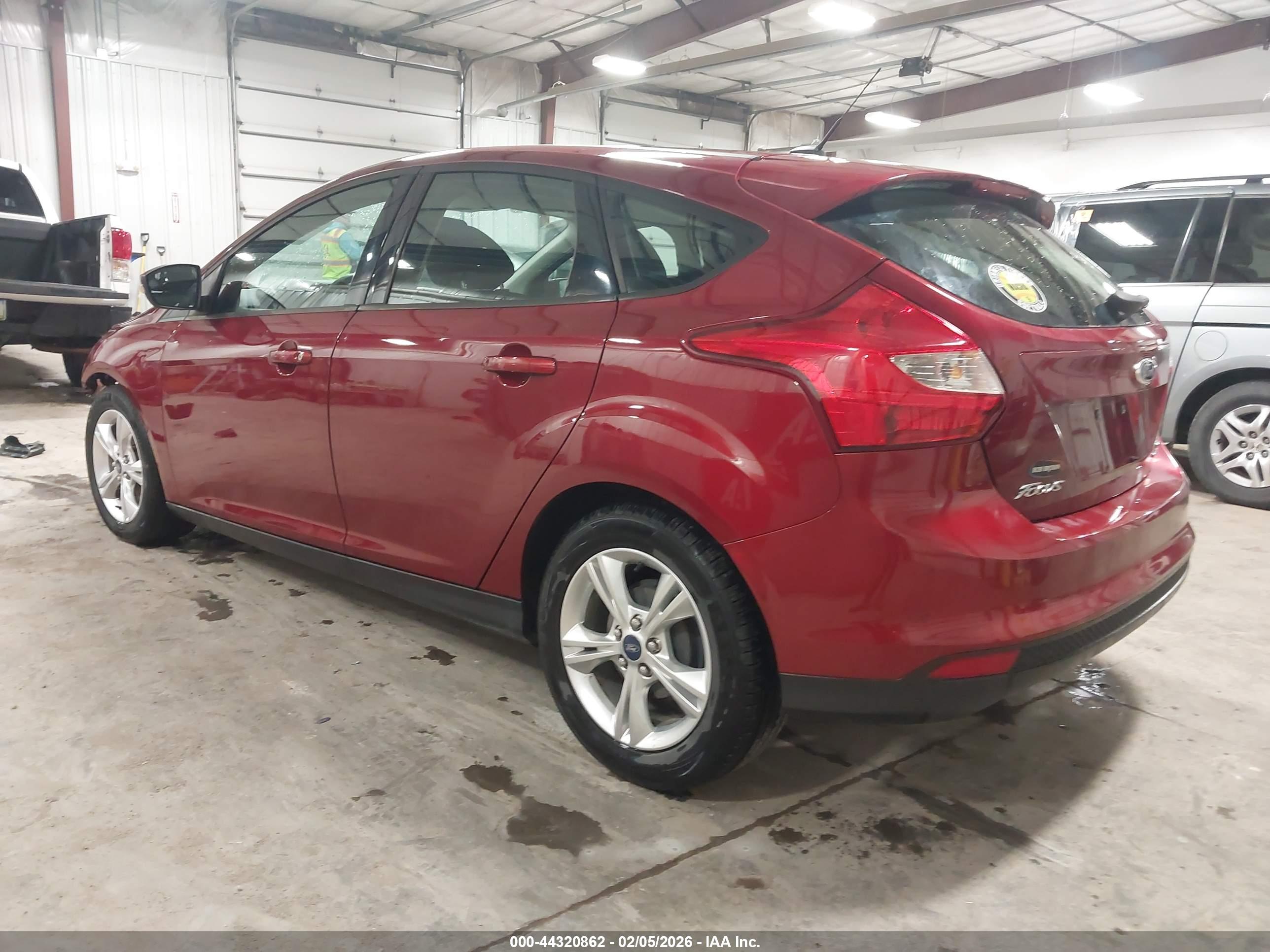 FORD FOCUS image 3