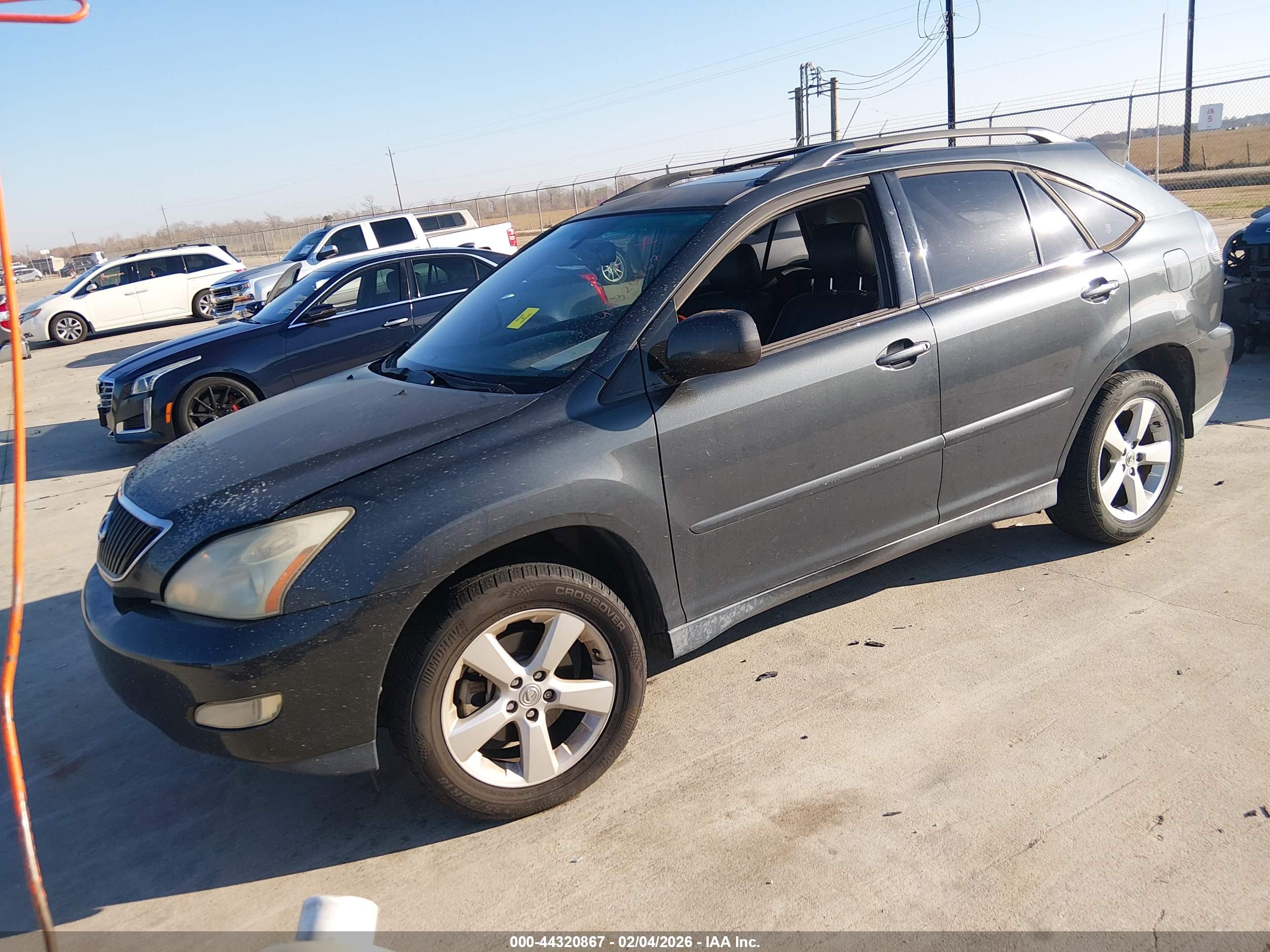 LEXUS RX image 2