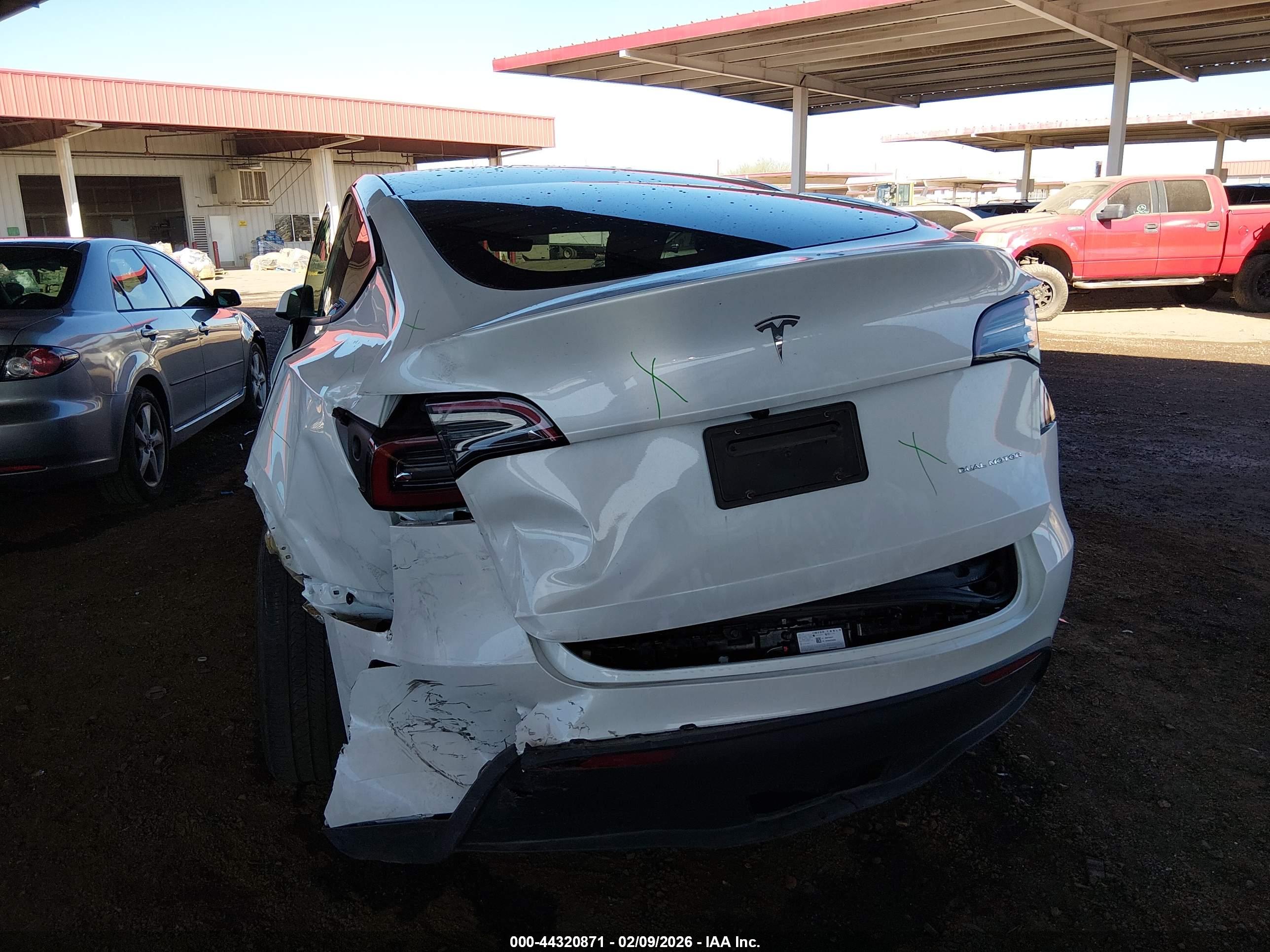 TESLA MODEL image 6