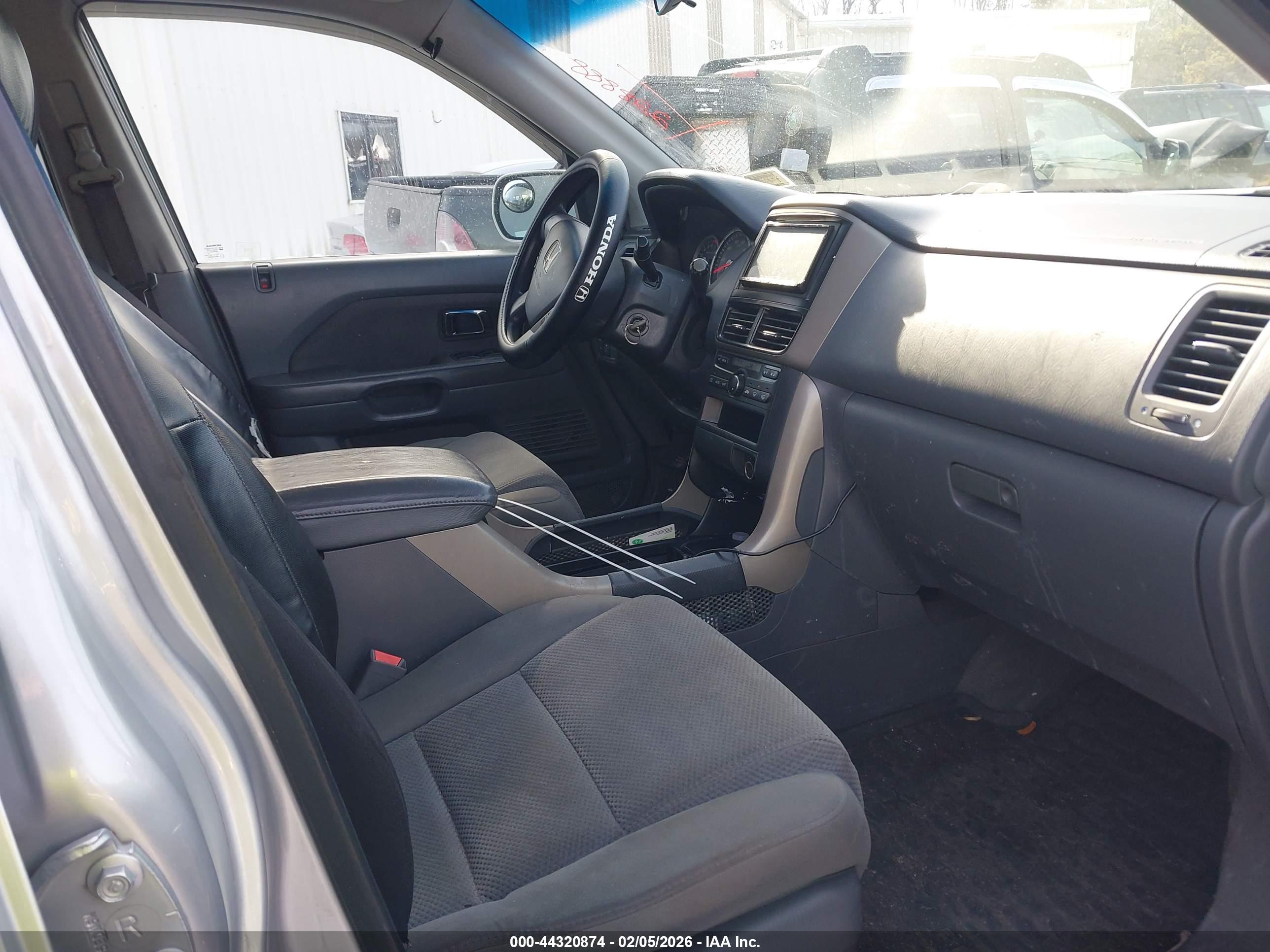 HONDA PILOT image 5
