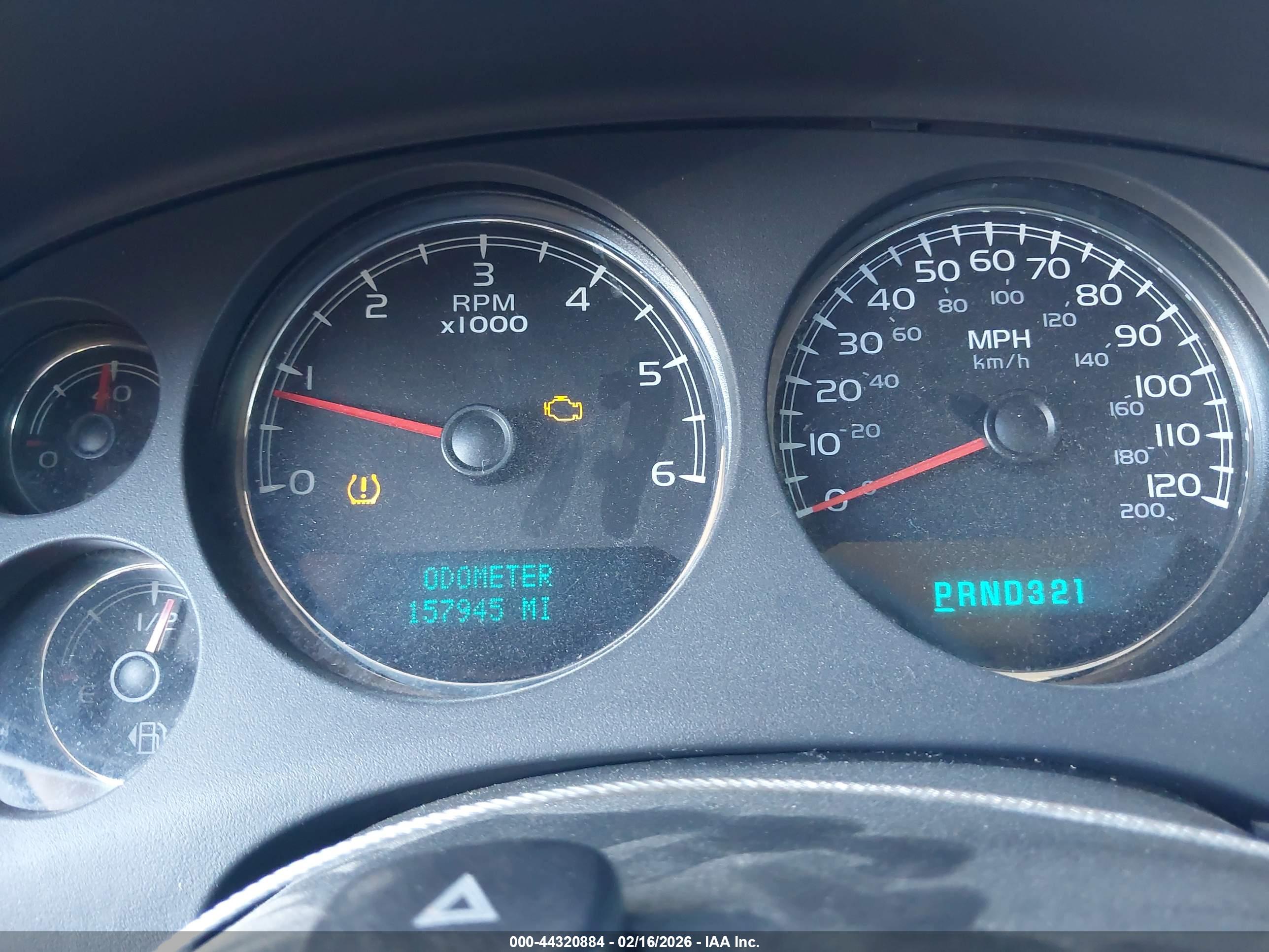 CHEVROLET SUBURBAN image 7
