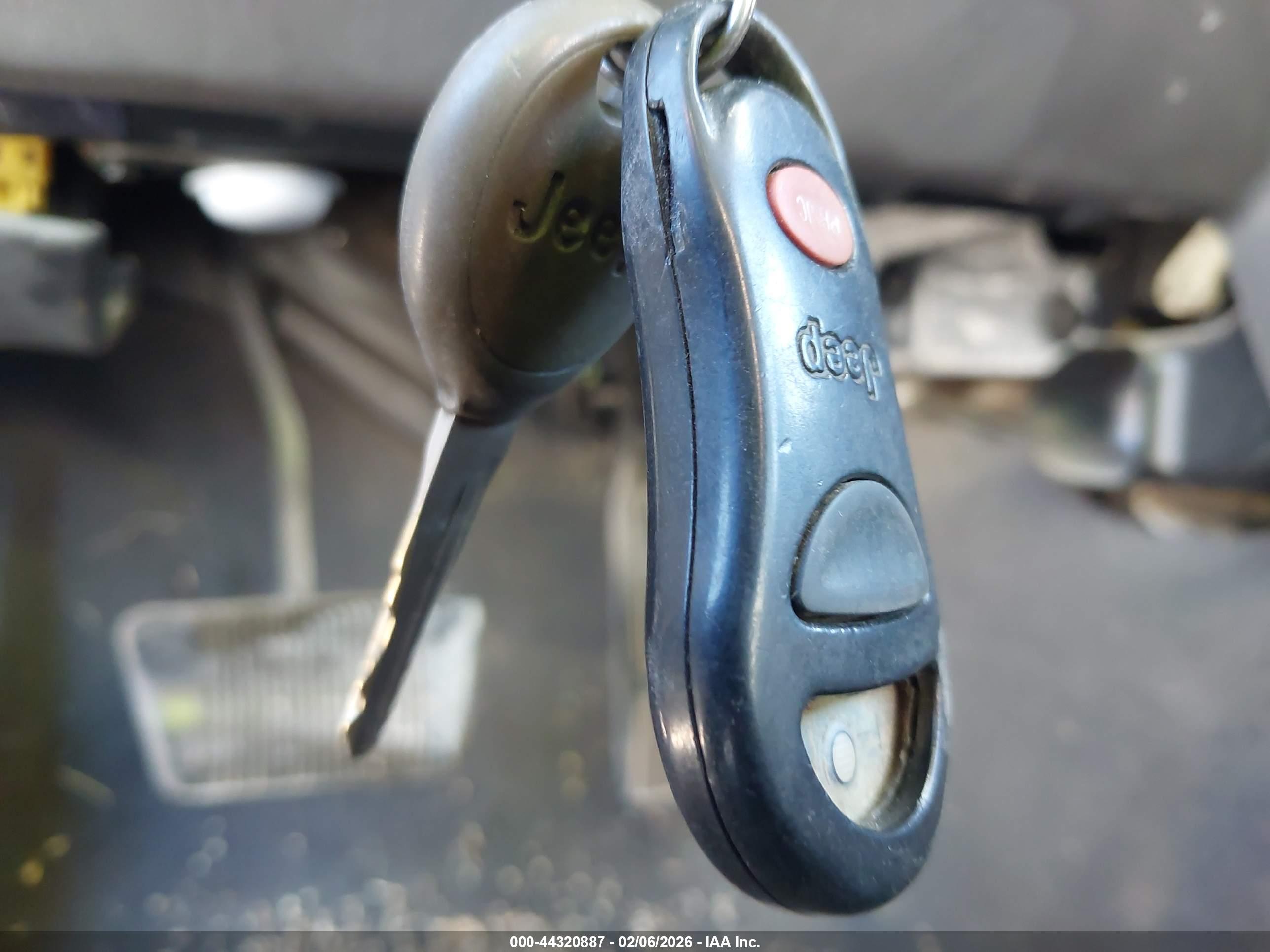JEEP GRAND image 11