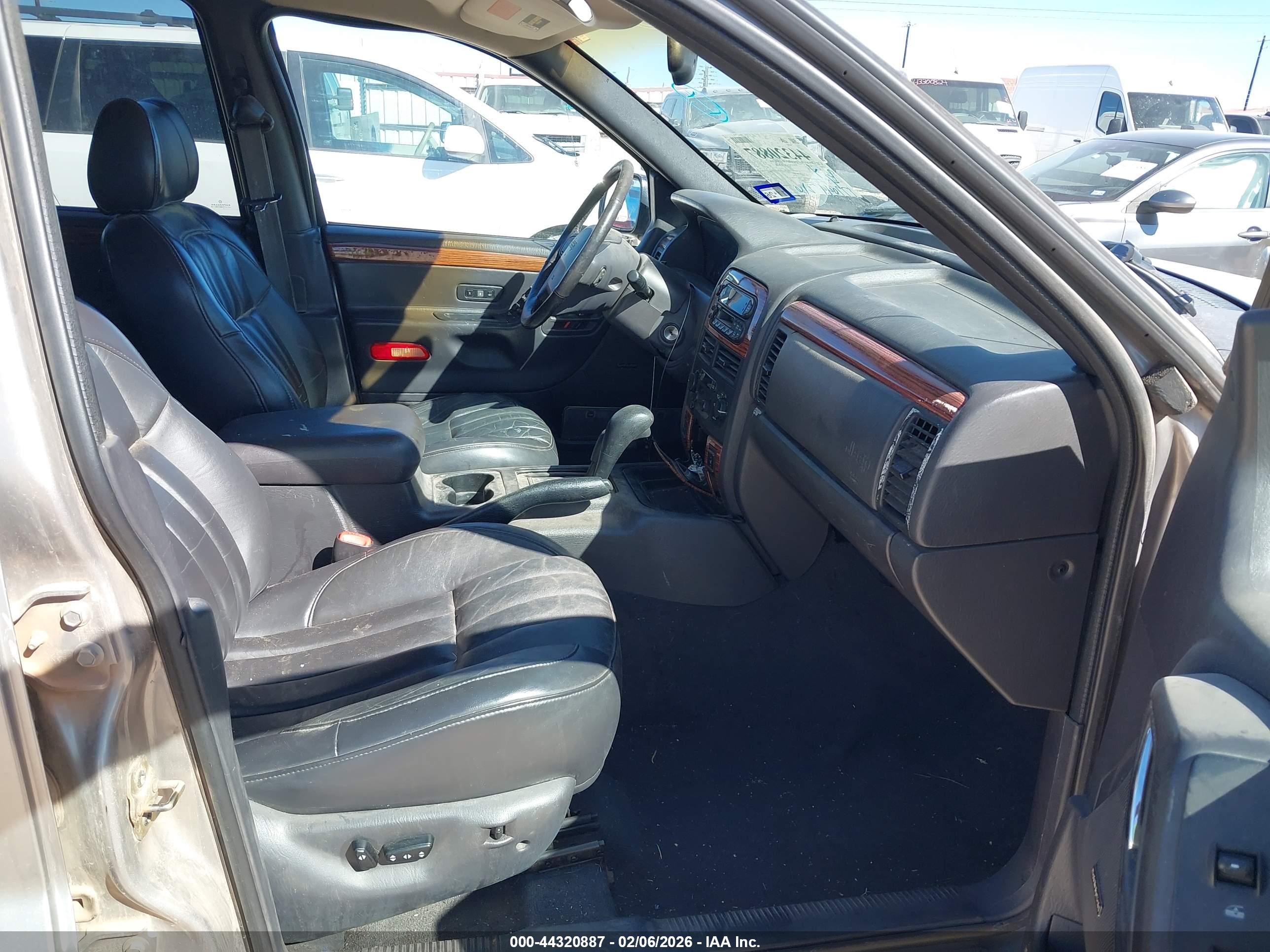 JEEP GRAND image 5