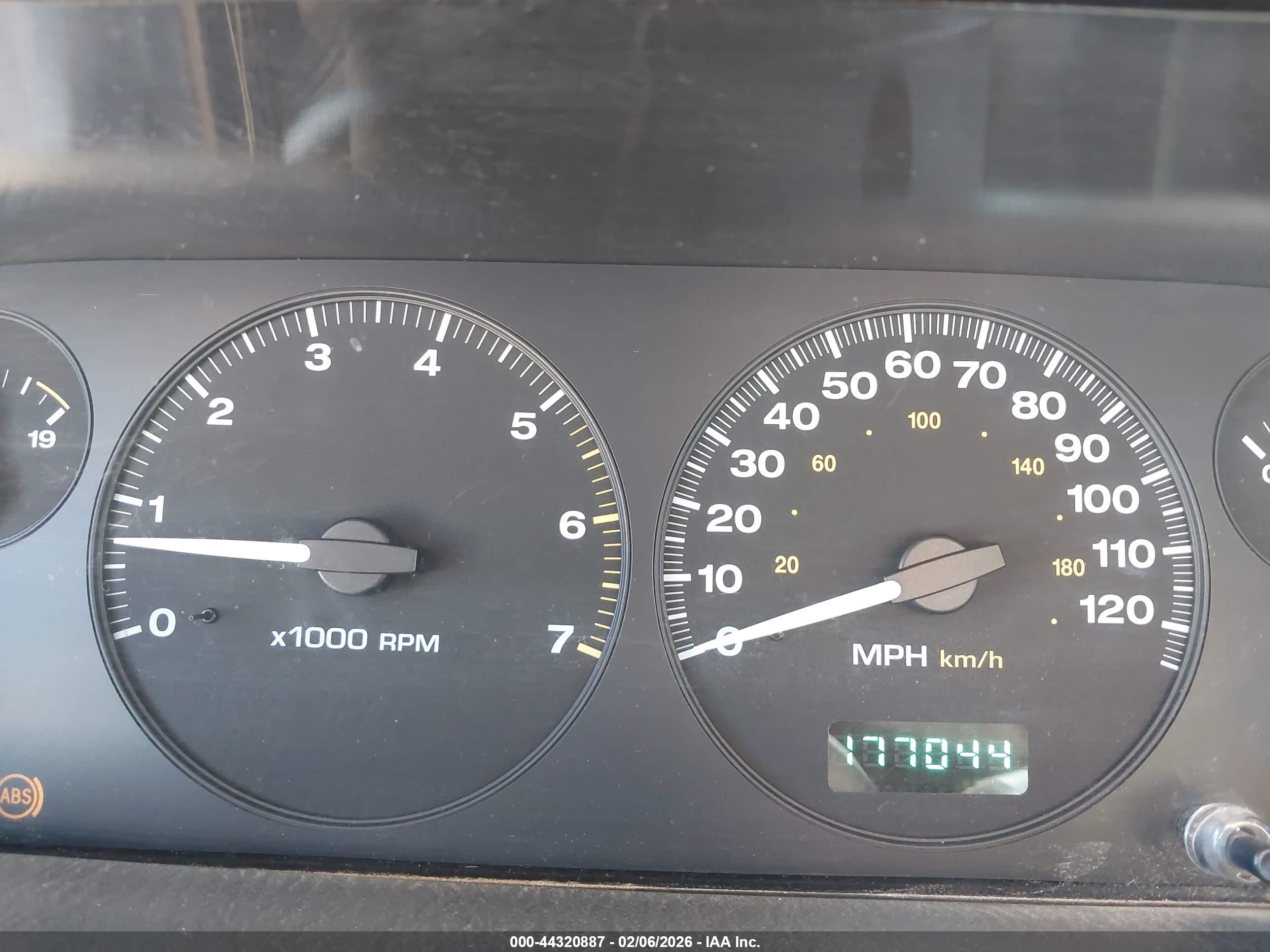 JEEP GRAND image 7