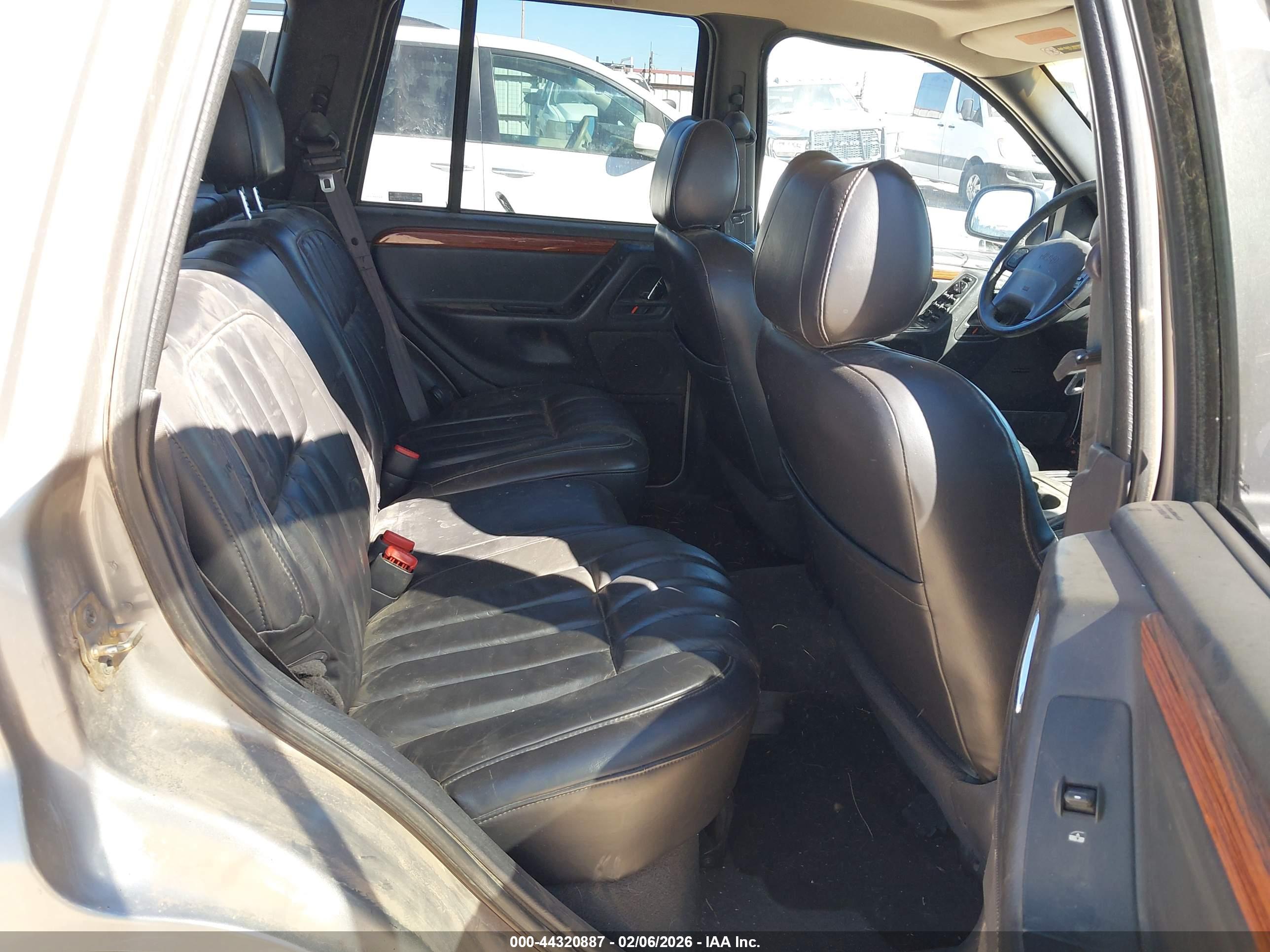 JEEP GRAND image 8