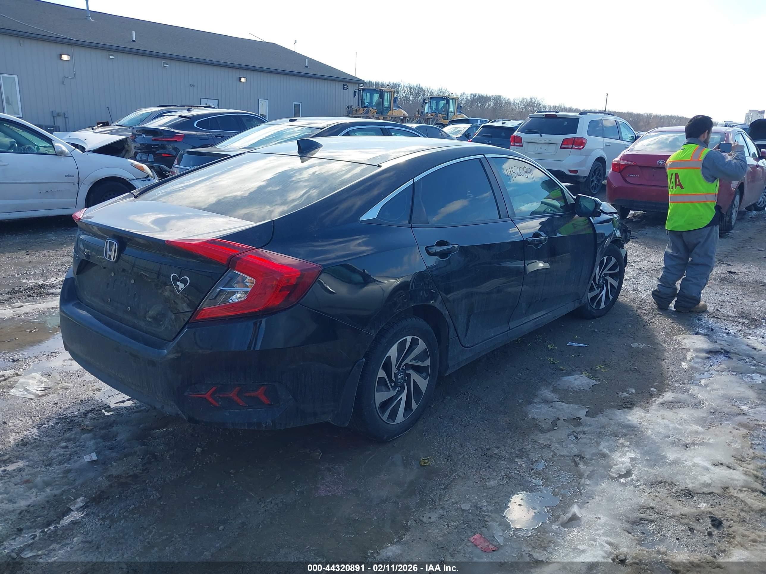 HONDA CIVIC image 4
