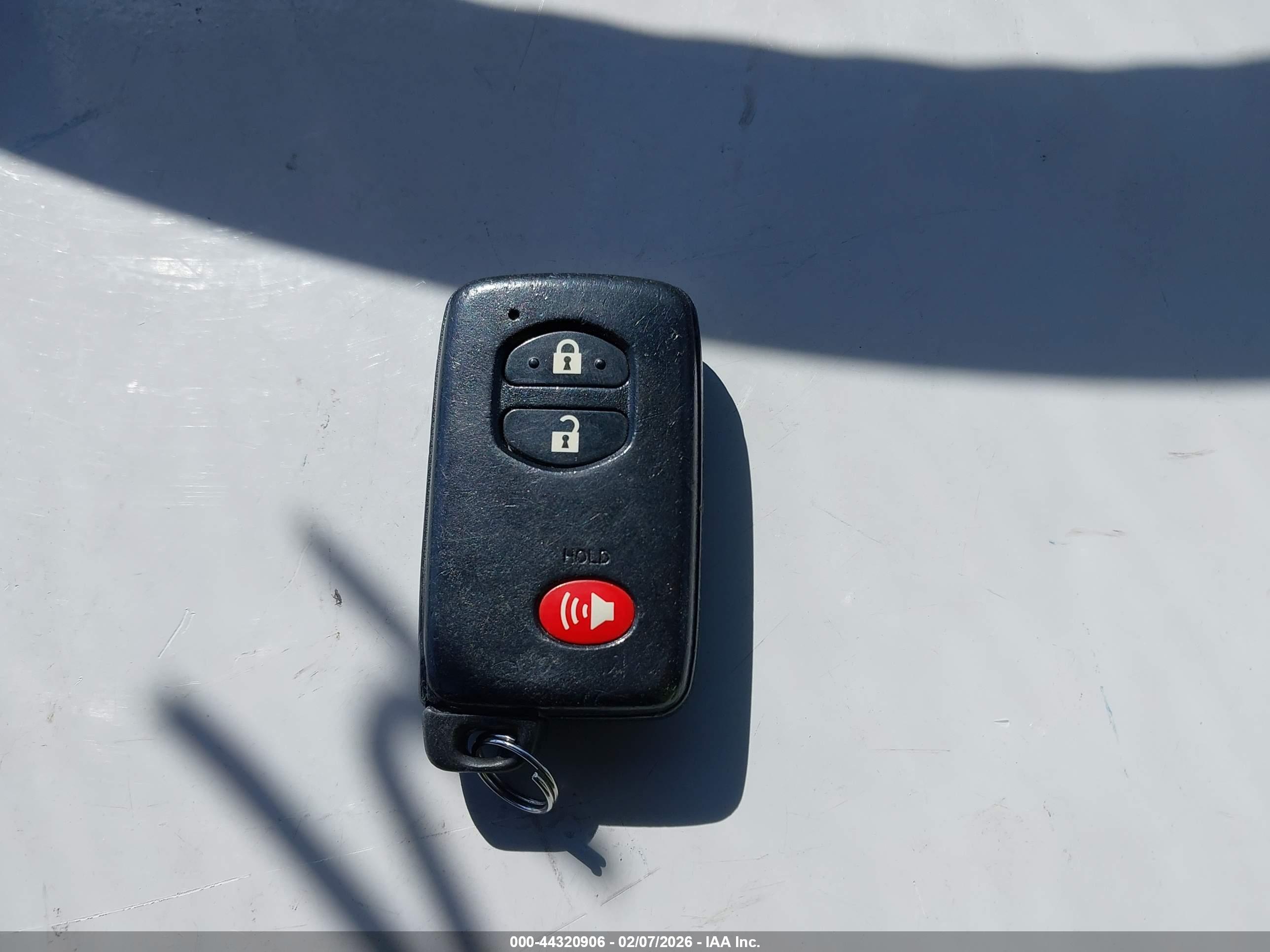 TOYOTA PRIUS image 11