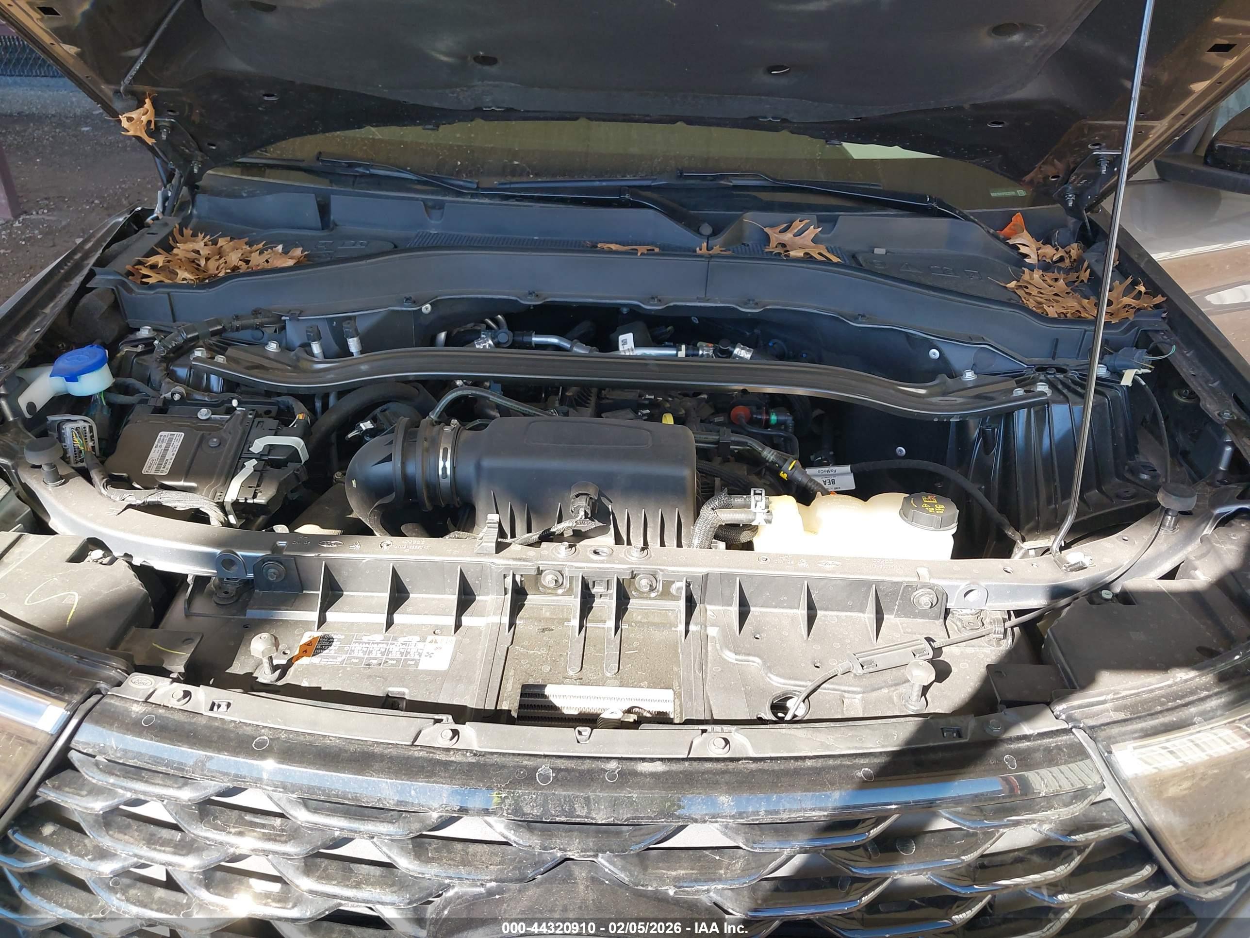 FORD EXPLORER image 10