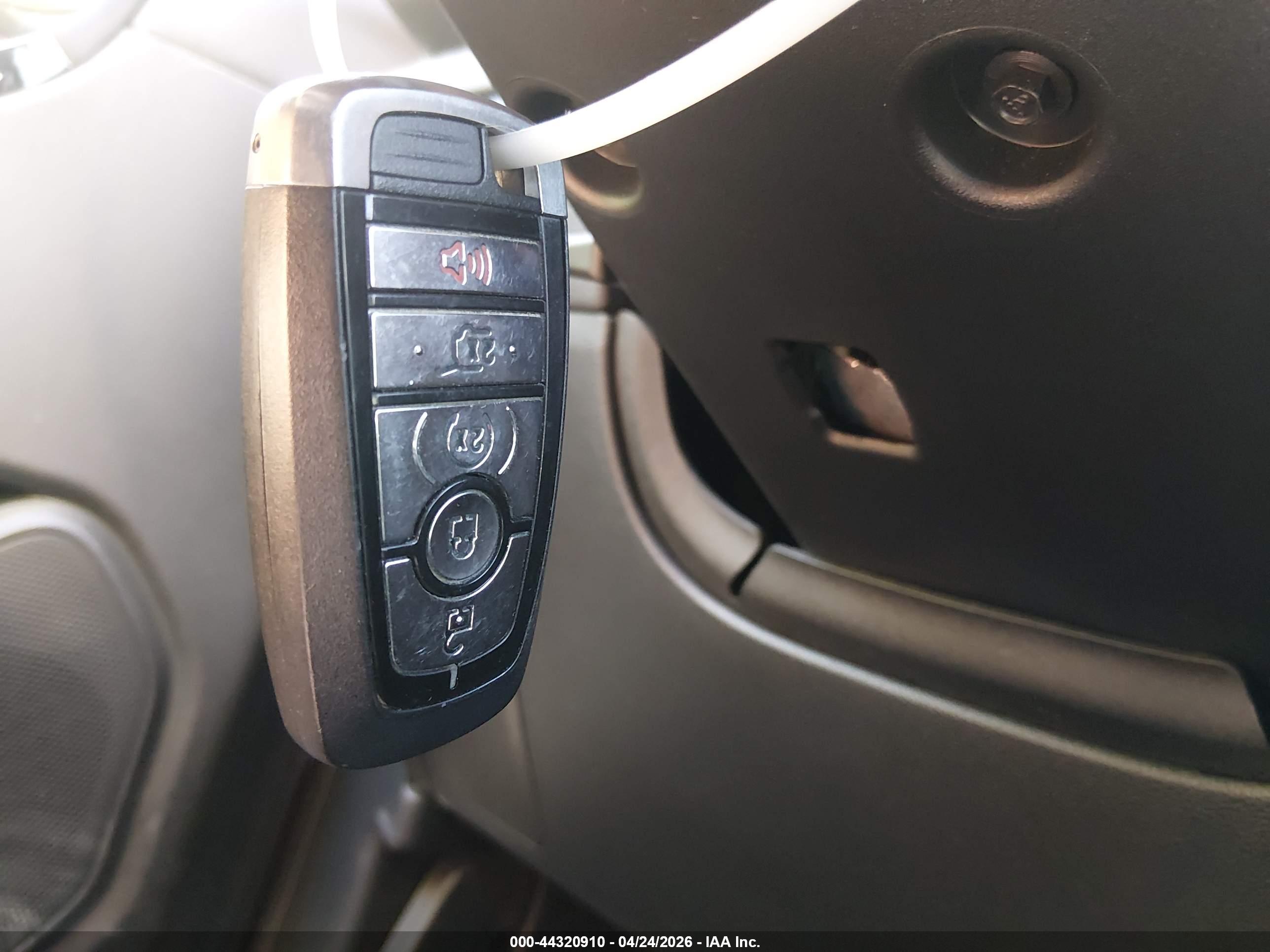 FORD EXPLORER image 11