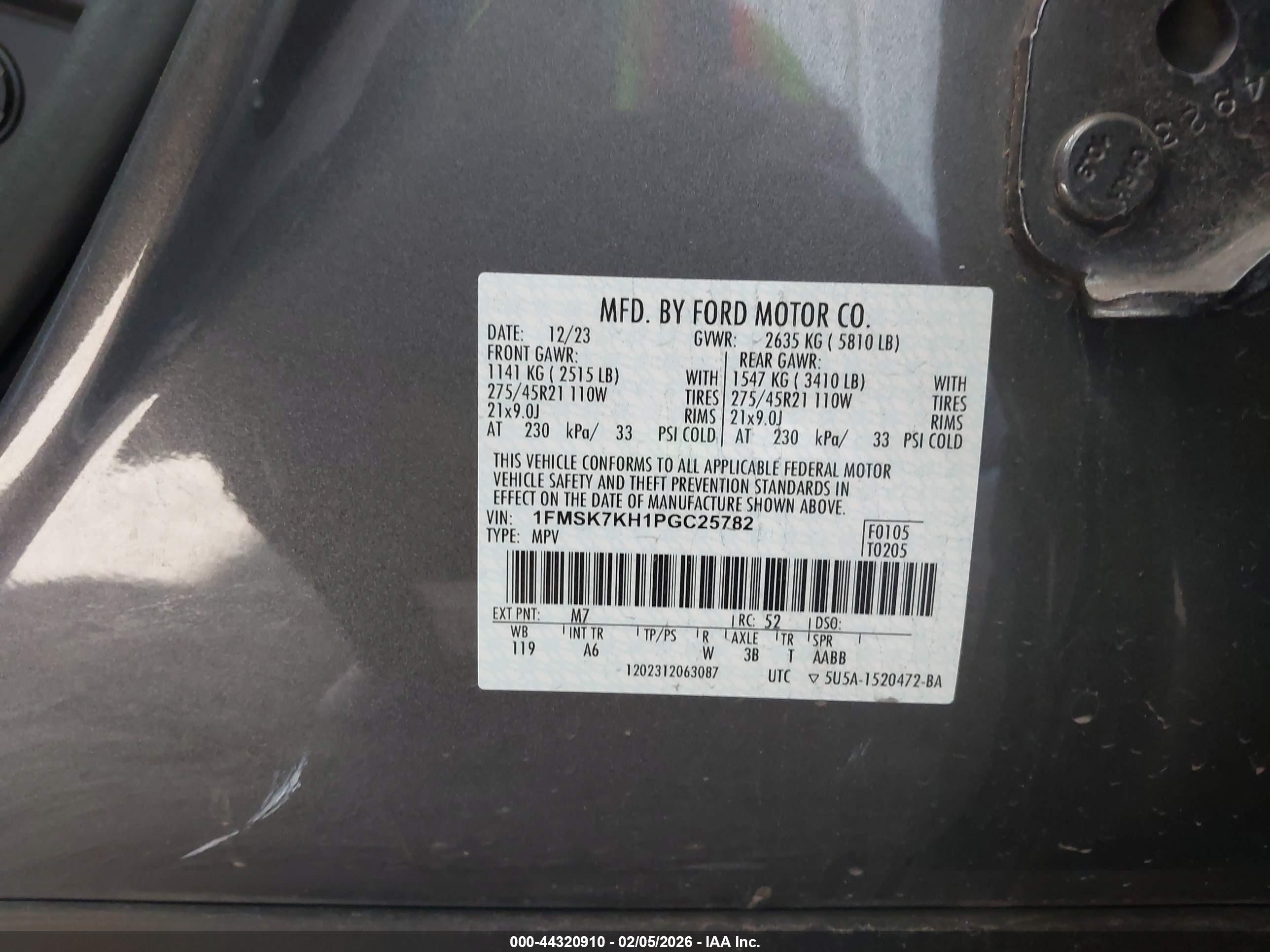 FORD EXPLORER image 9