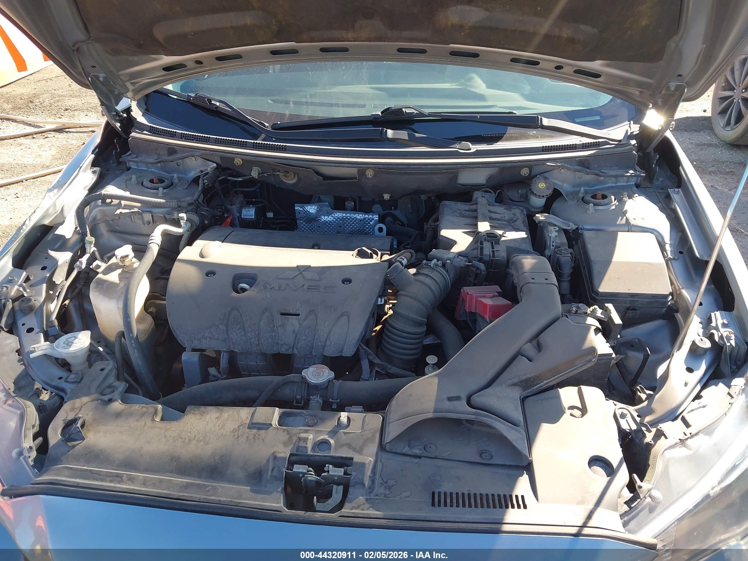 MITSUBISHI LANCER image 10