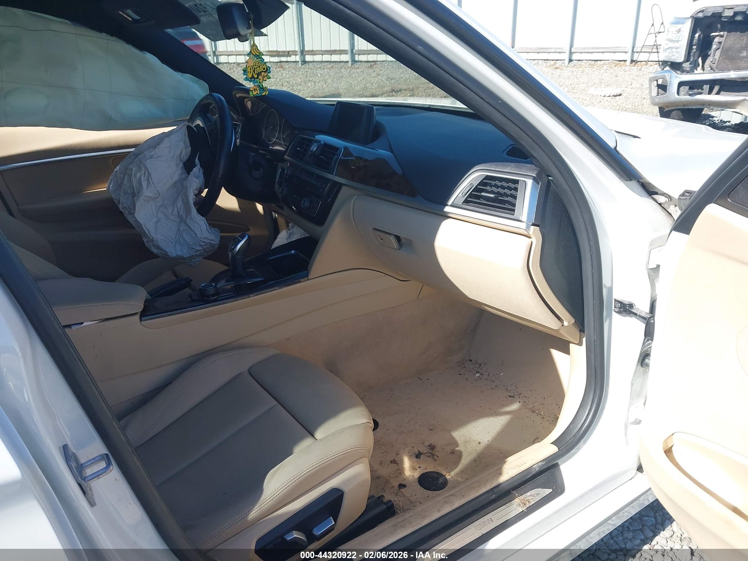 BMW 328I image 5