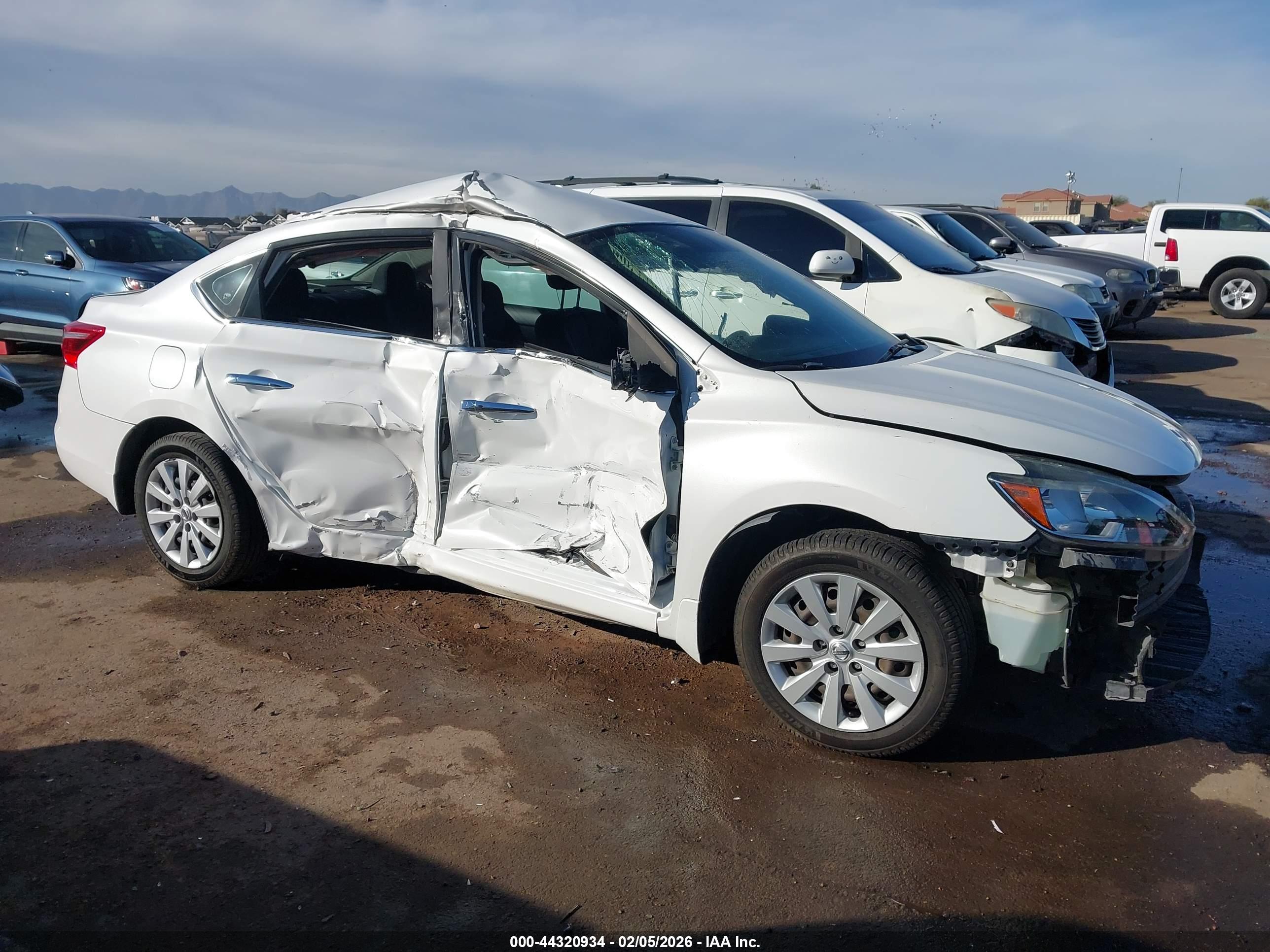 NISSAN SENTRA image 6
