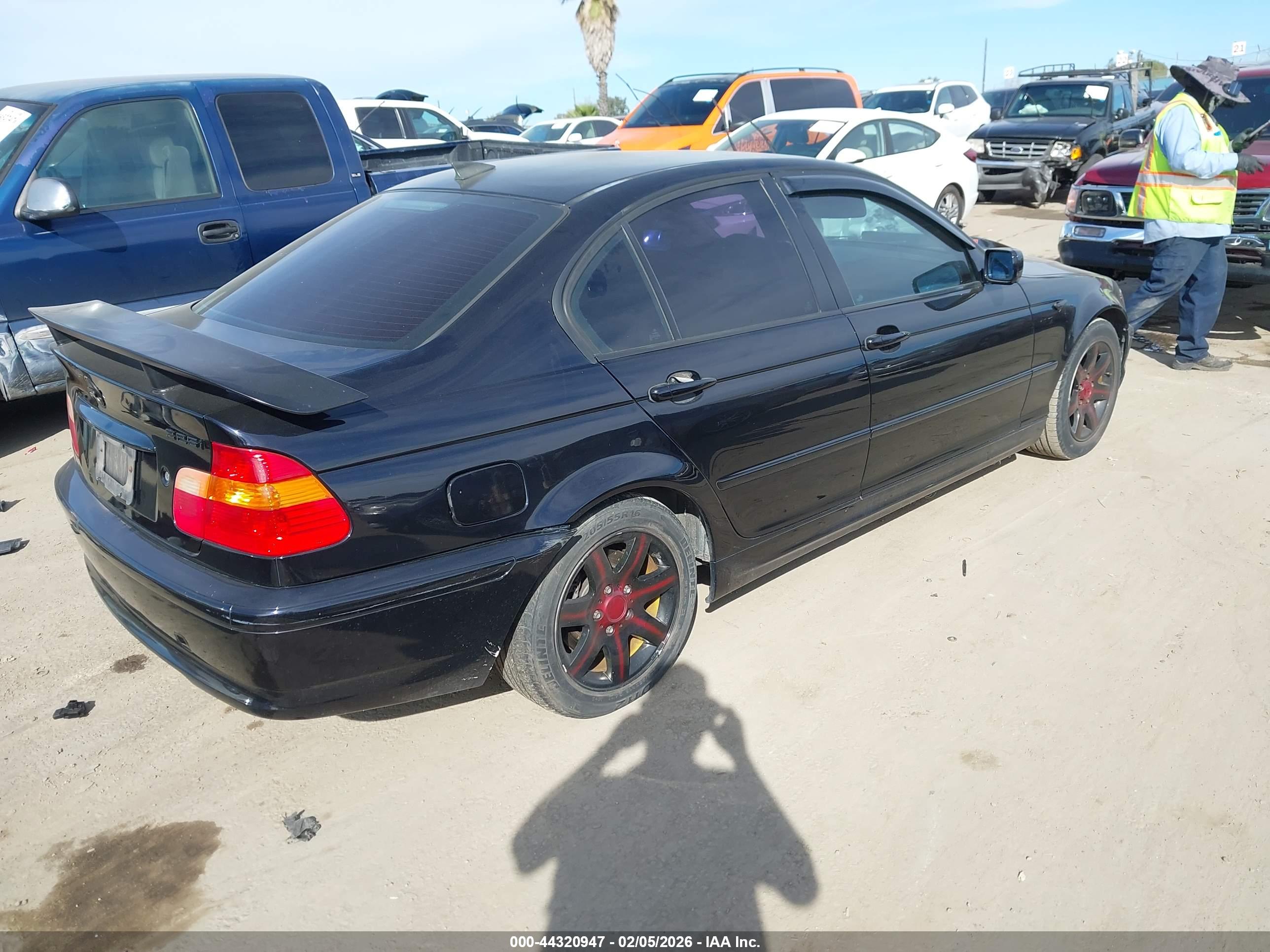 BMW 325I image 4