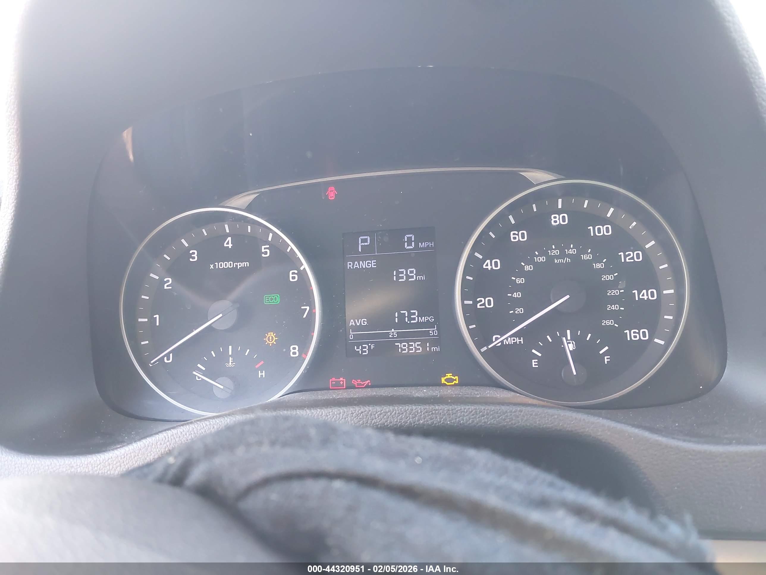 HYUNDAI ELANTRA image 7