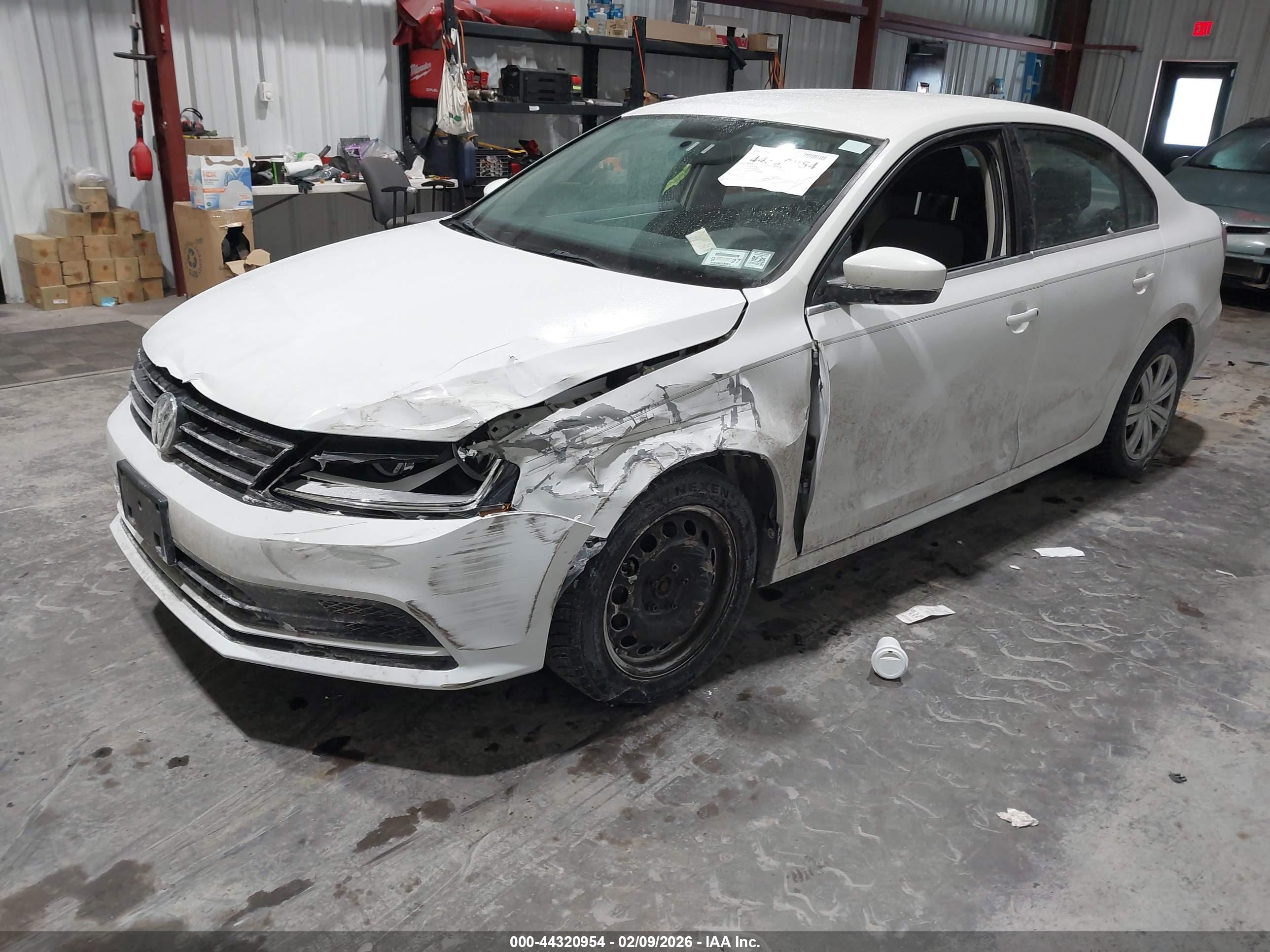 VOLKSWAGEN JETTA image 2