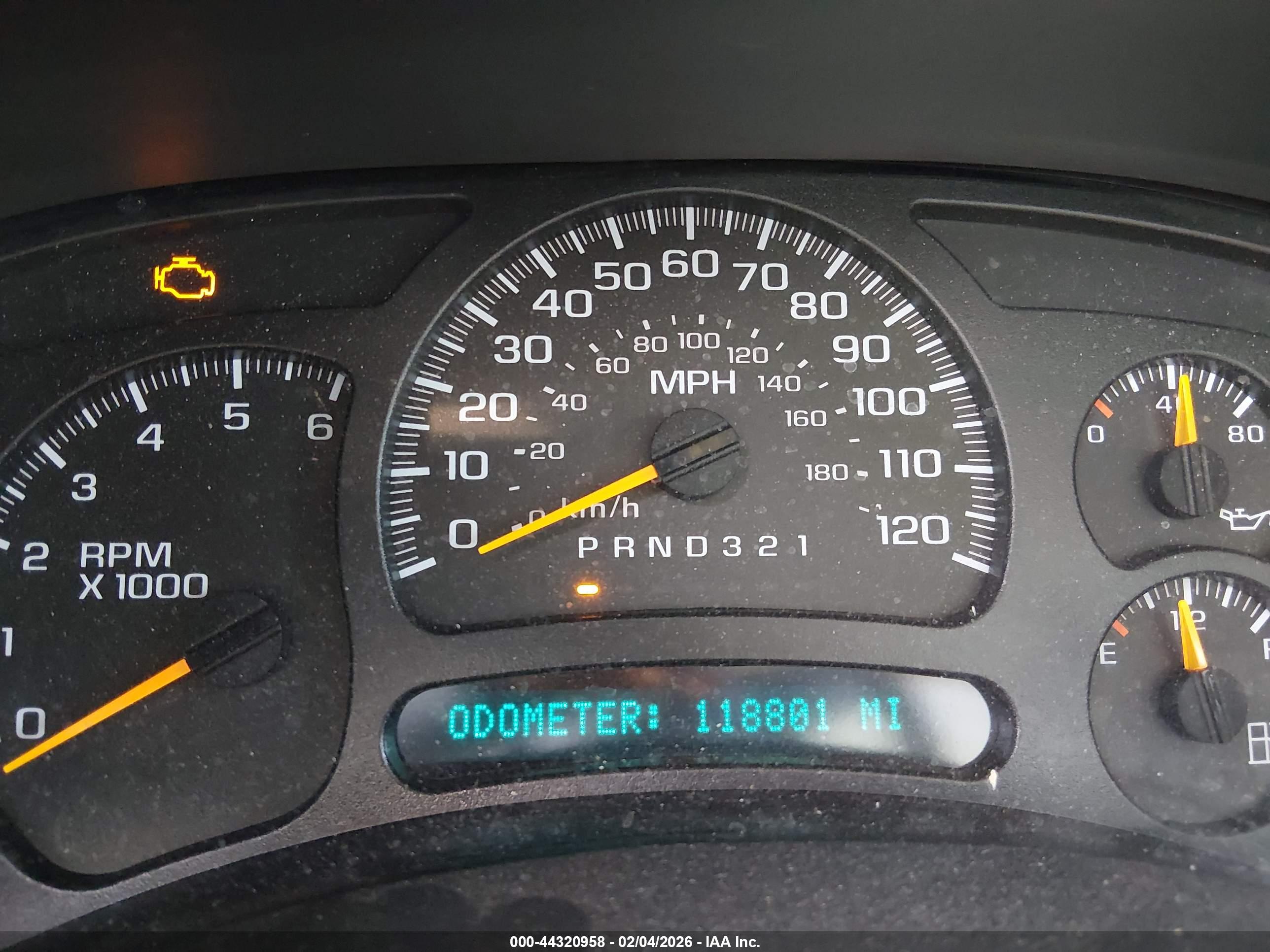 CHEVROLET SILVERADO image 7