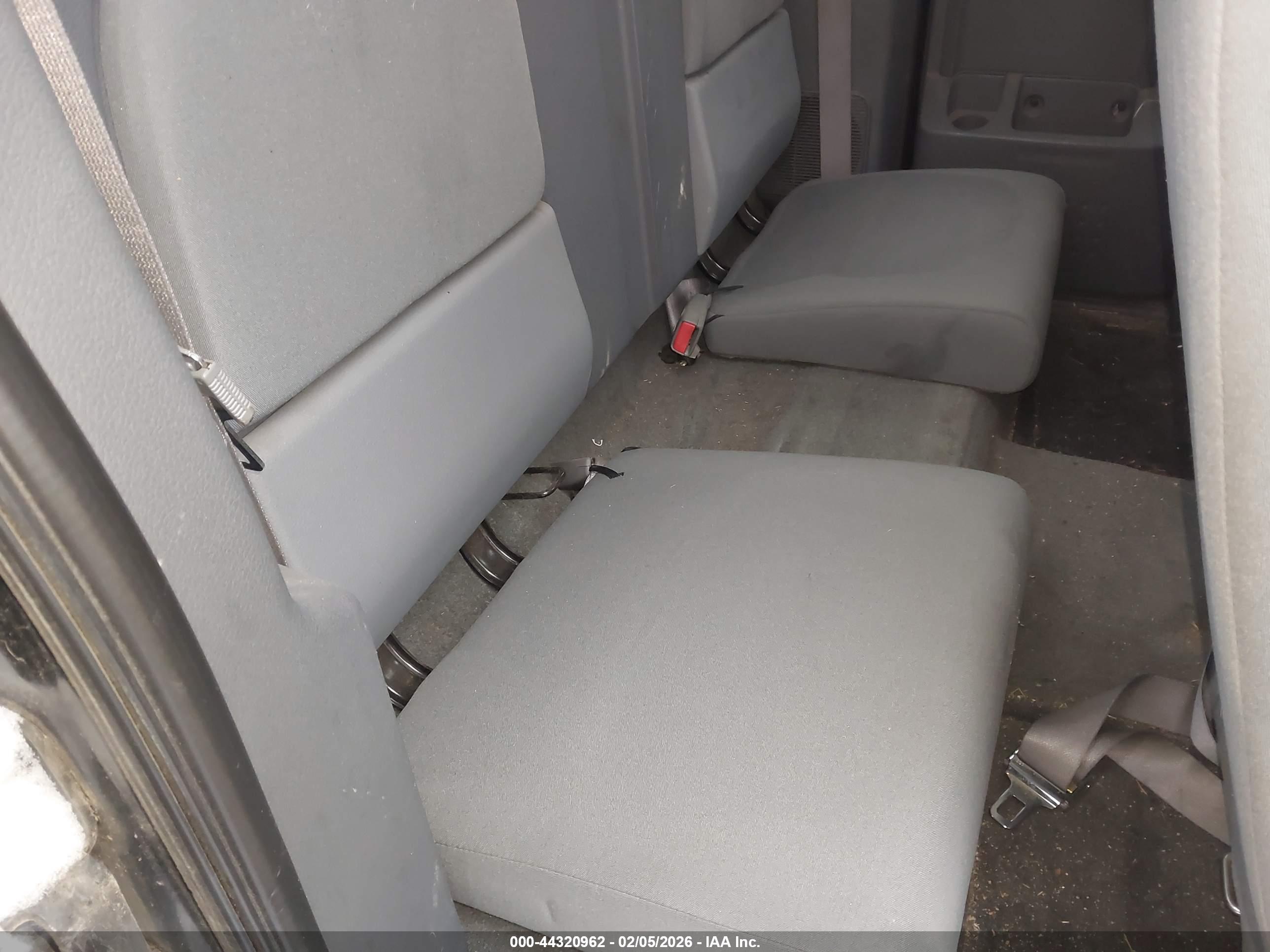 DODGE DAKOTA image 8