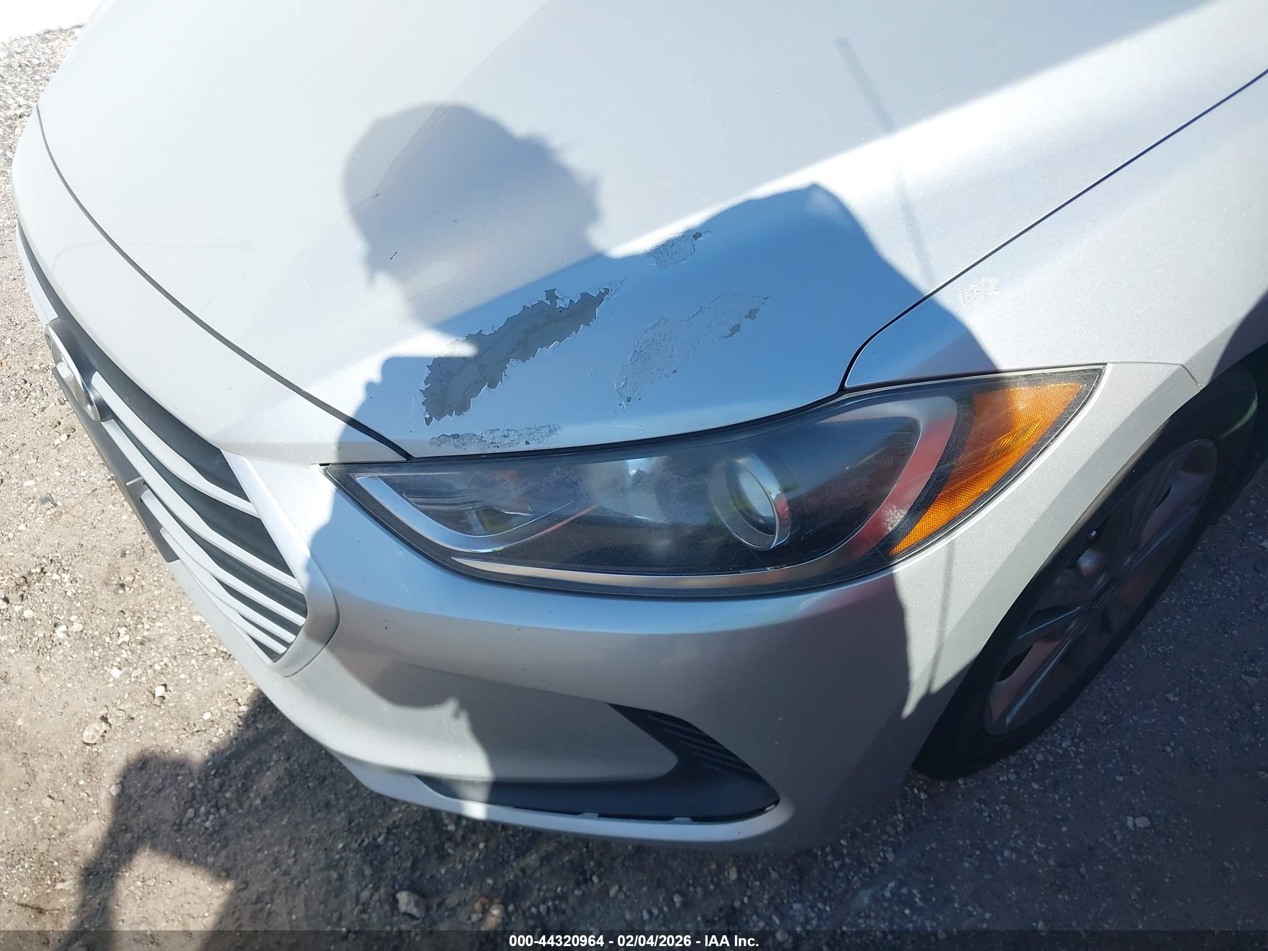 HYUNDAI ELANTRA image 6