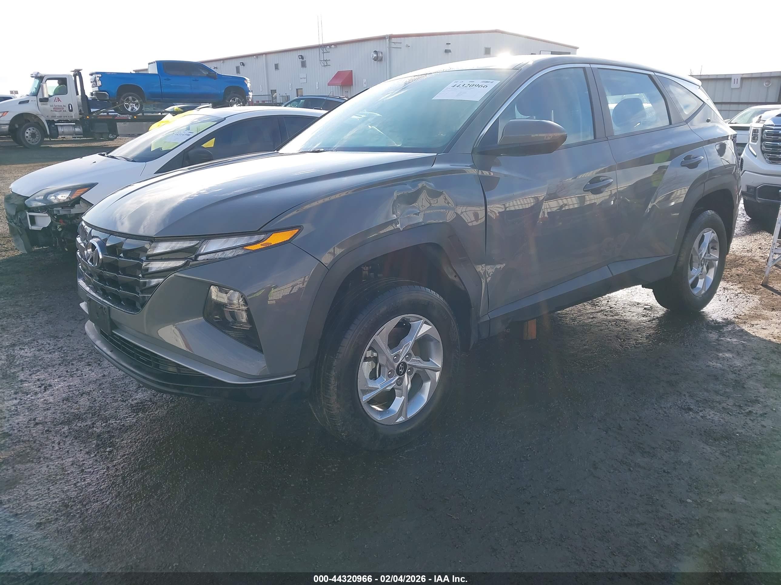 HYUNDAI TUCSON image 2