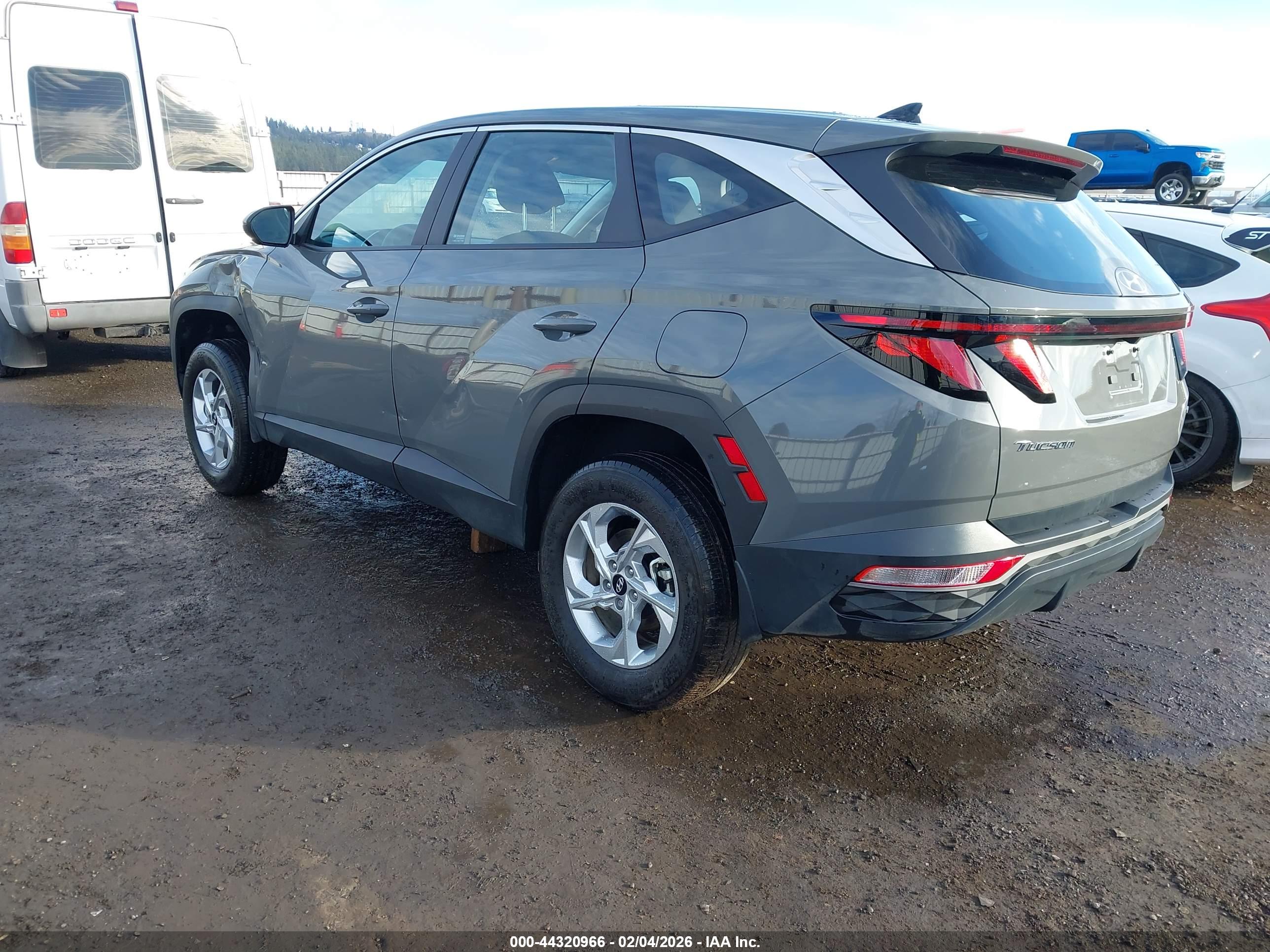 HYUNDAI TUCSON image 3