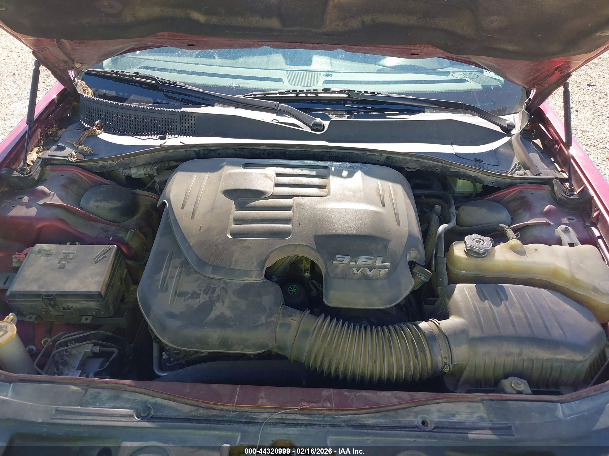 CHRYSLER 300 image 10