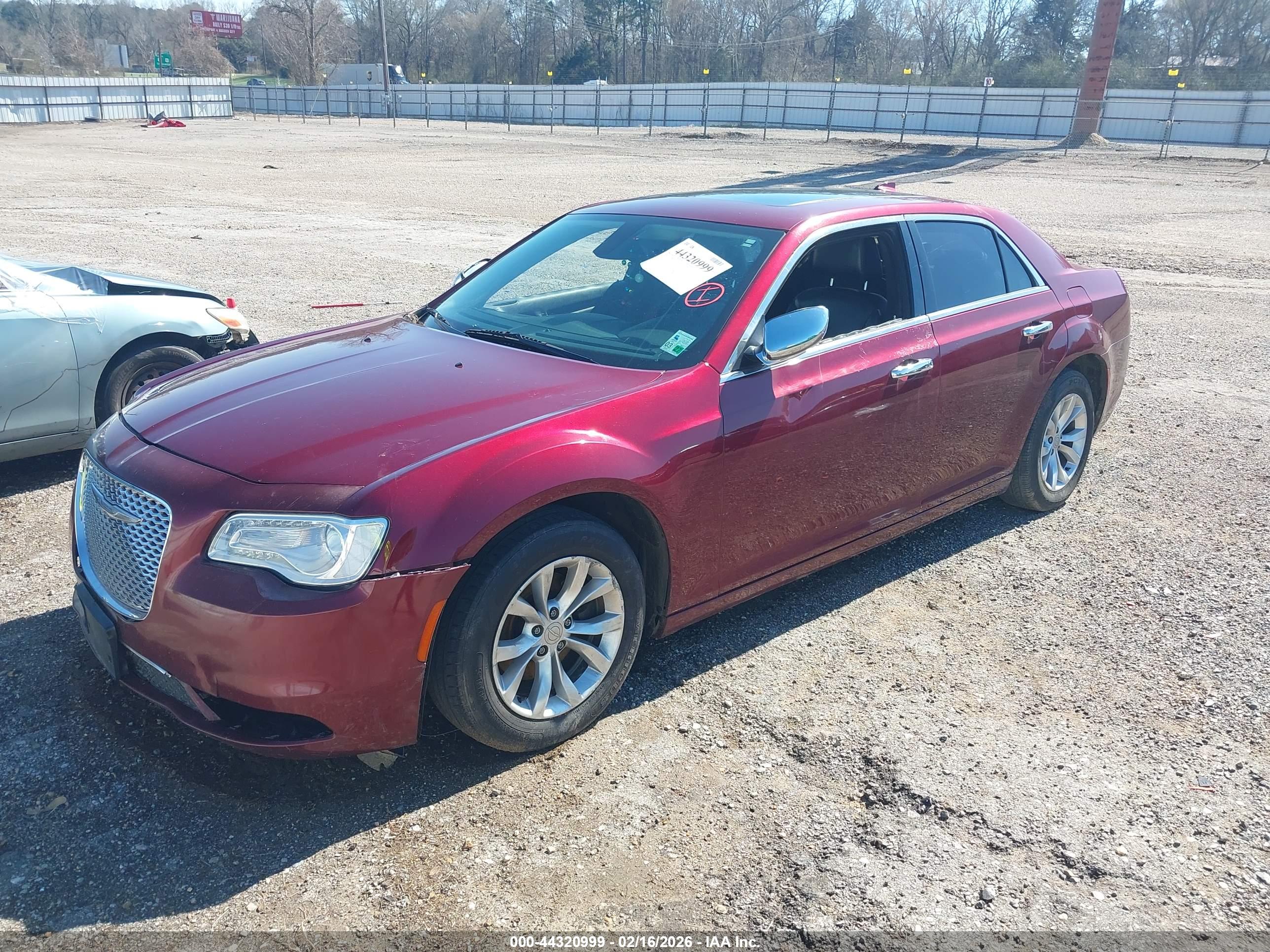 CHRYSLER 300 image 2