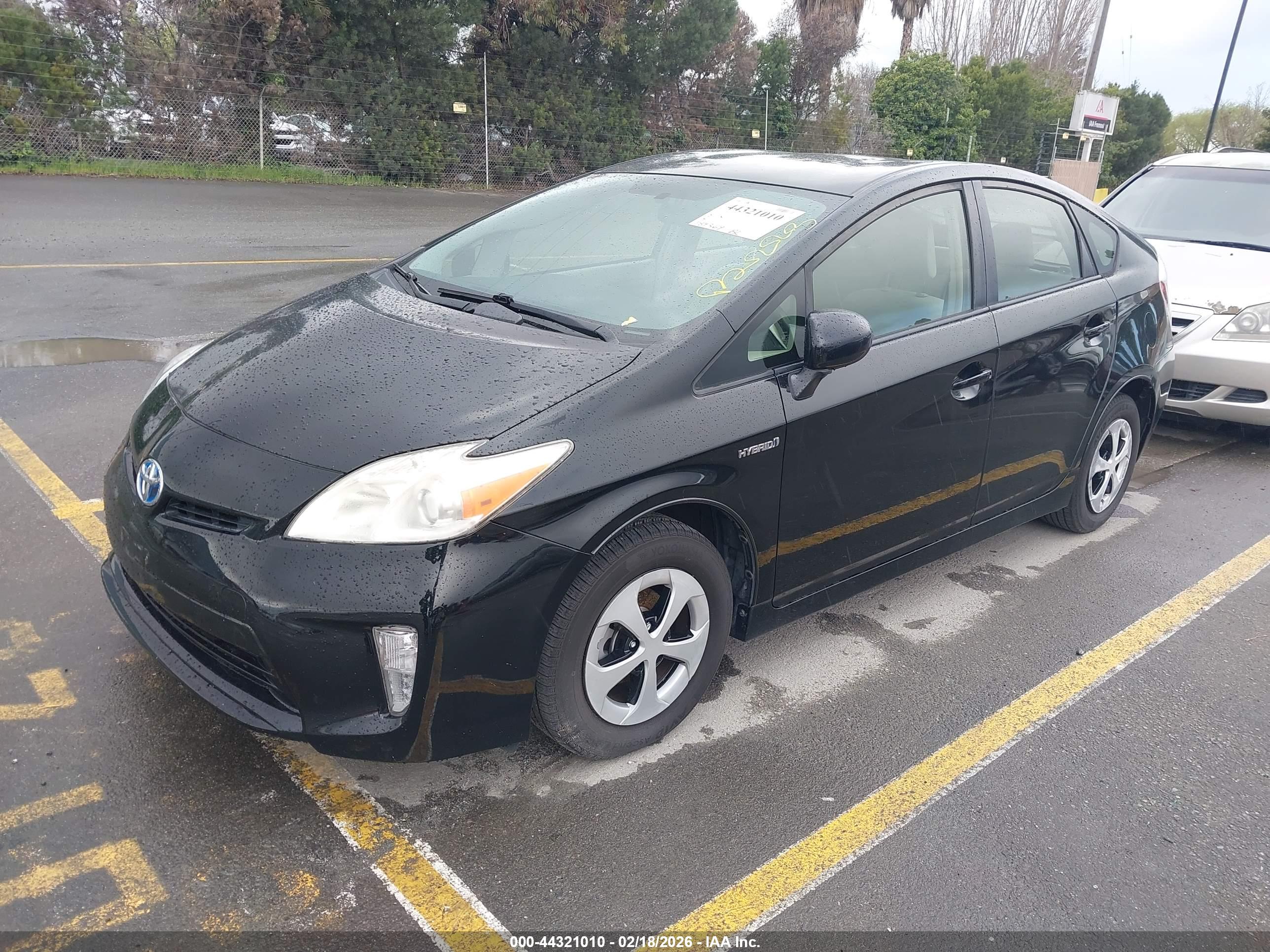 TOYOTA PRIUS image 2