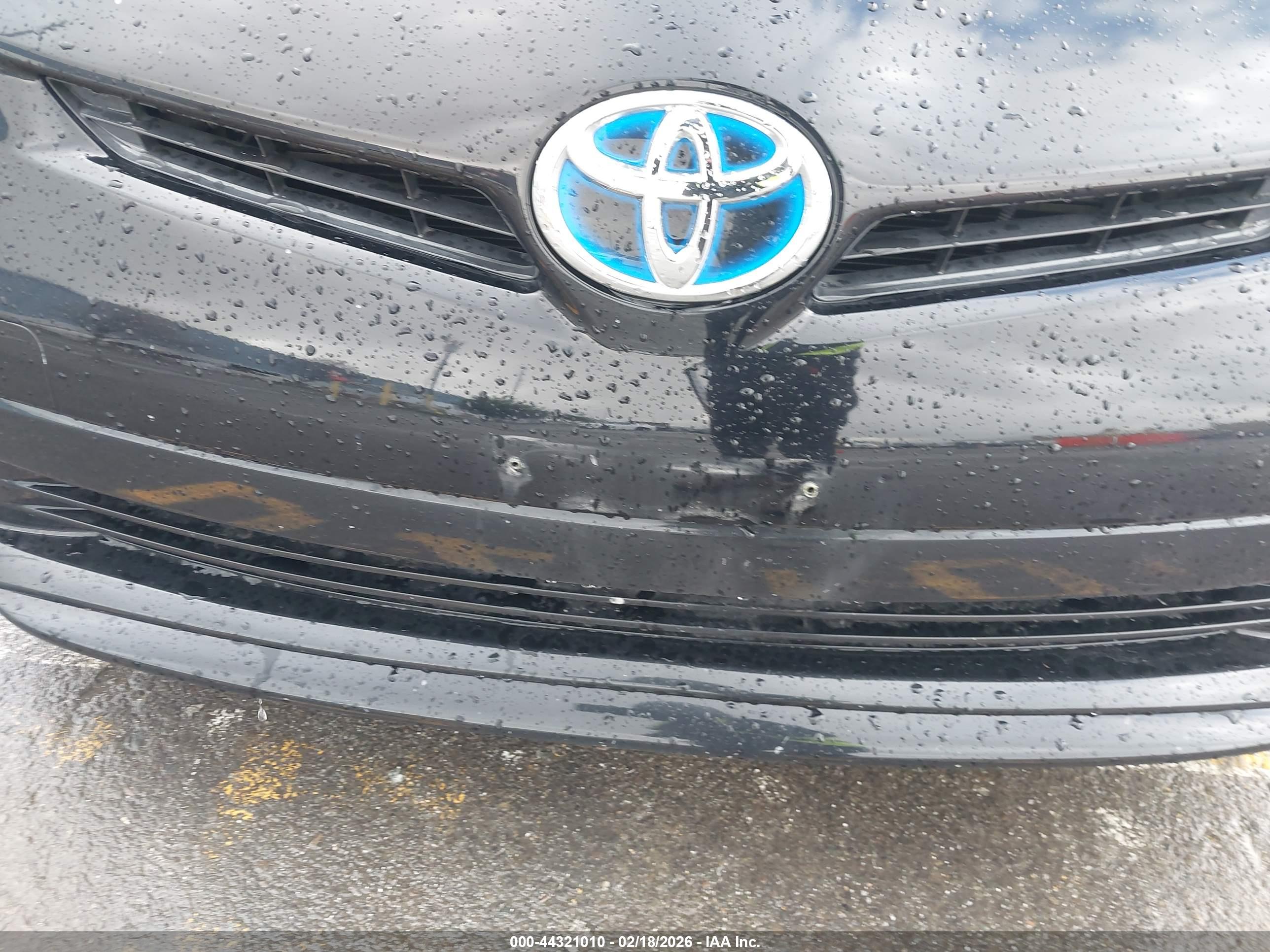 TOYOTA PRIUS image 6